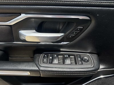2024 RAM 1500 Laramie Crew Cab 4x2 5'7' Box