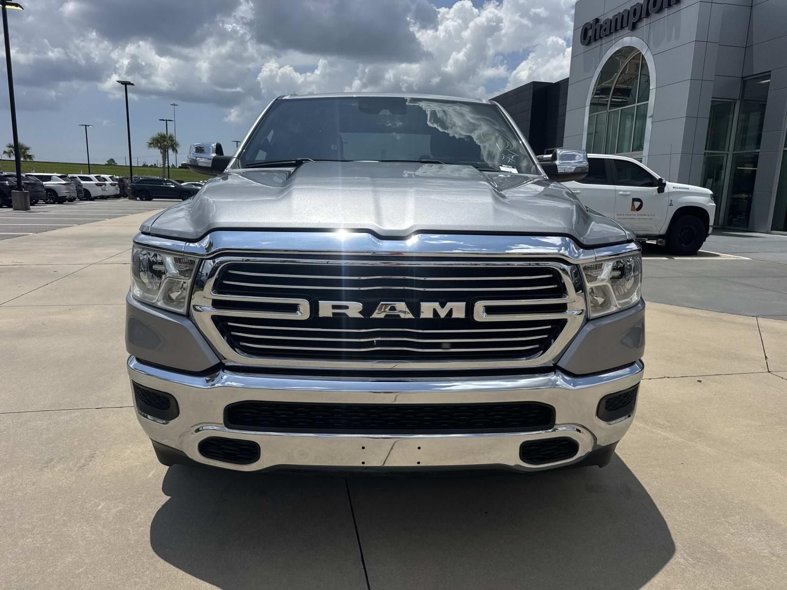 2024 RAM 1500 Laramie Crew Cab 4x2 5'7' Box
