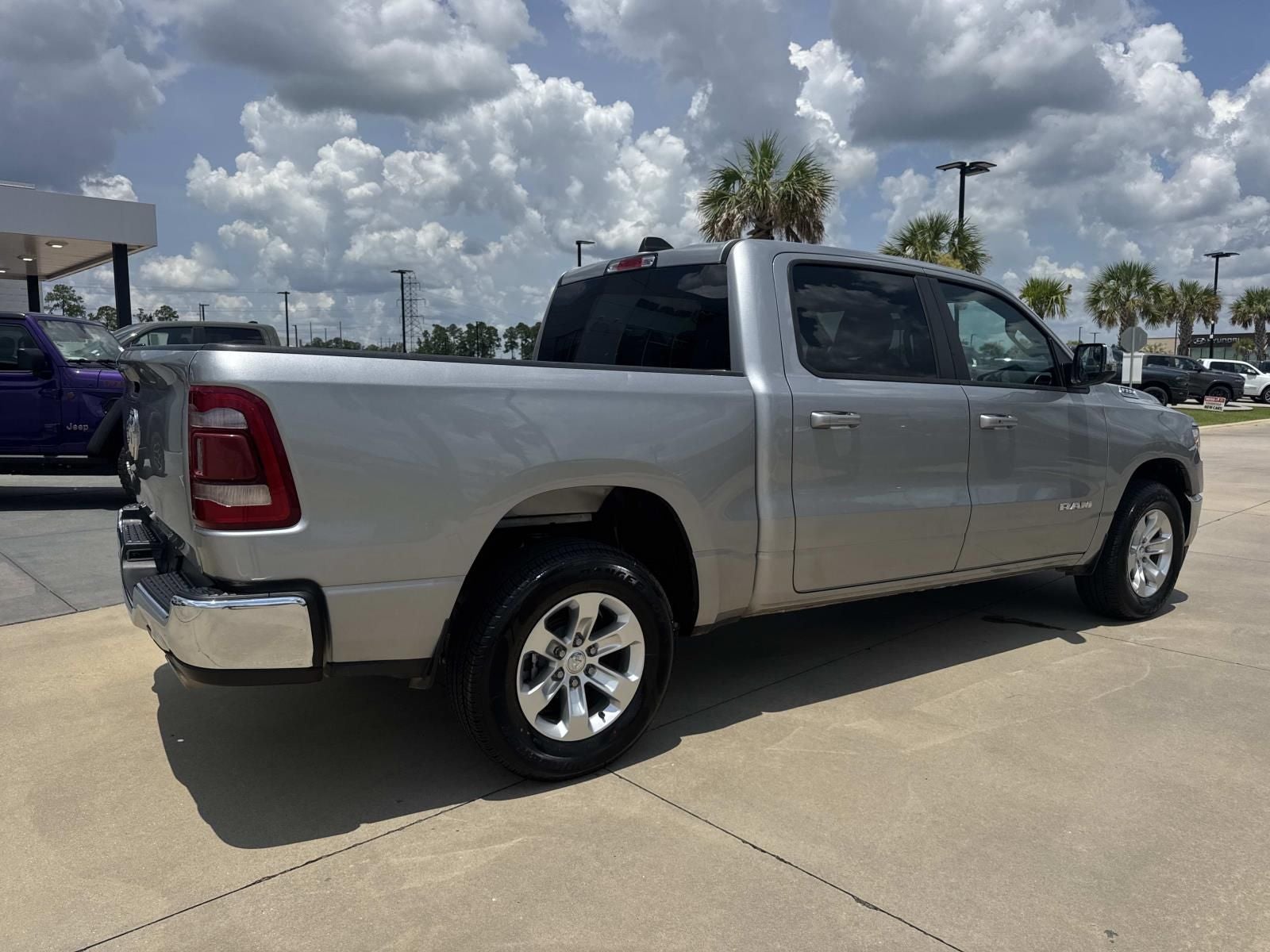 2024 RAM 1500 Laramie Crew Cab 4x2 5'7' Box