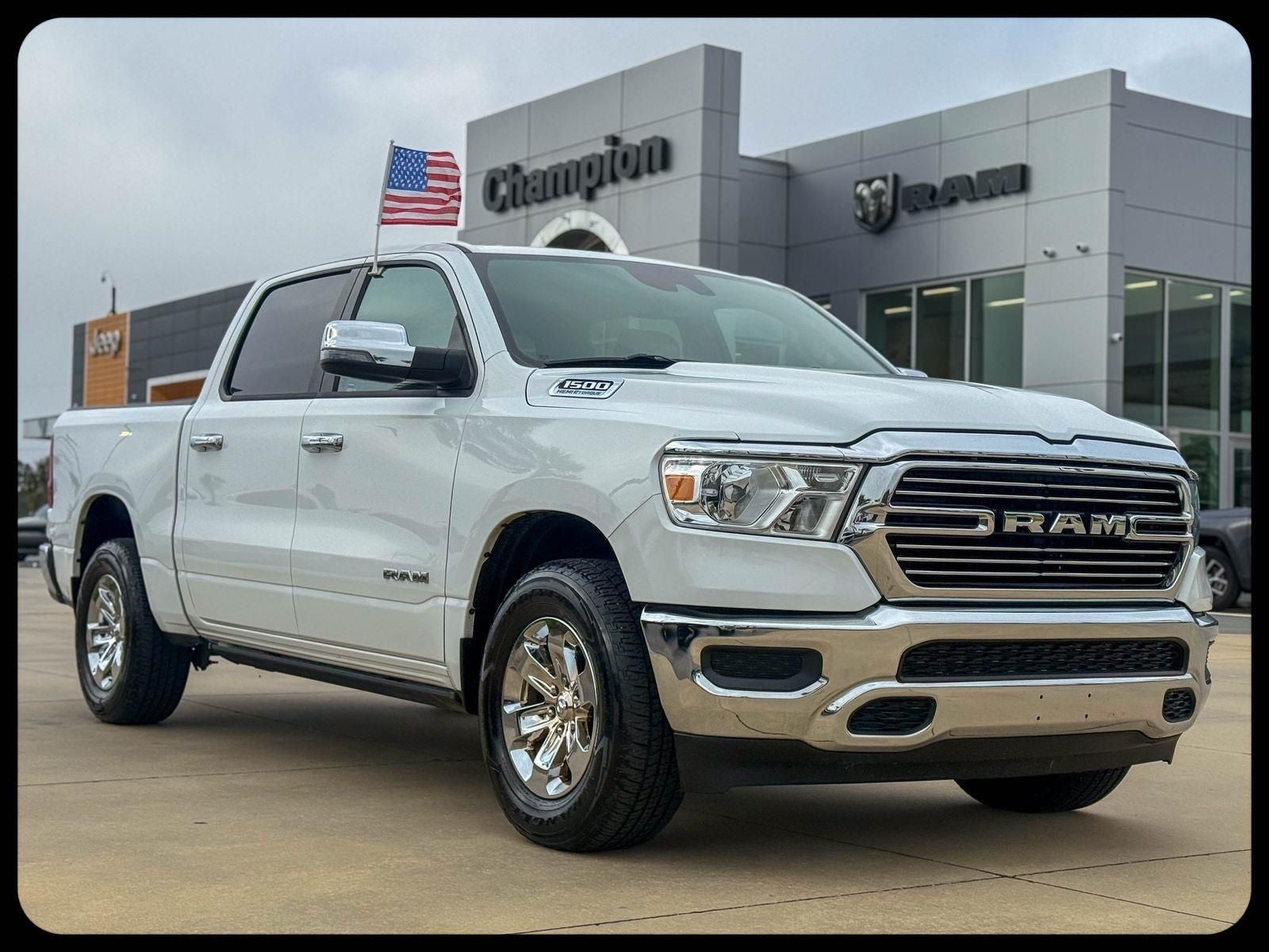 2024 RAM 1500 Laramie Crew Cab 4x2 5'7' Box