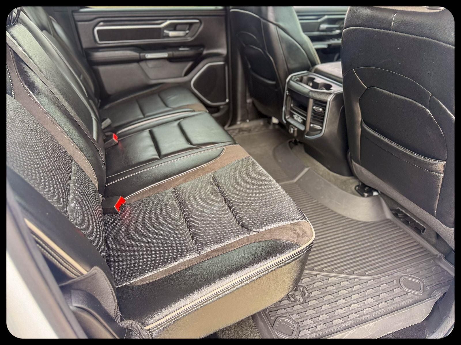 2024 RAM 1500 Laramie Crew Cab 4x2 5'7' Box