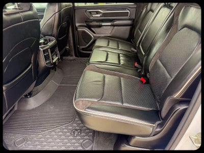 2024 RAM 1500 Laramie Crew Cab 4x2 5'7' Box