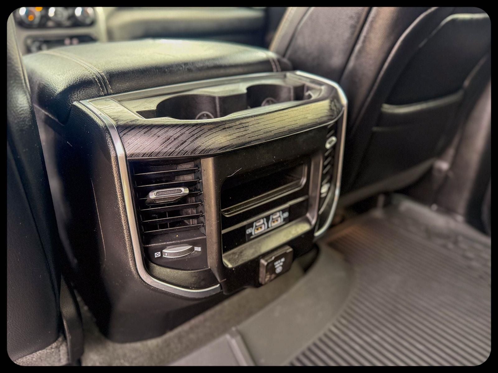 2024 RAM 1500 Laramie Crew Cab 4x2 5'7' Box