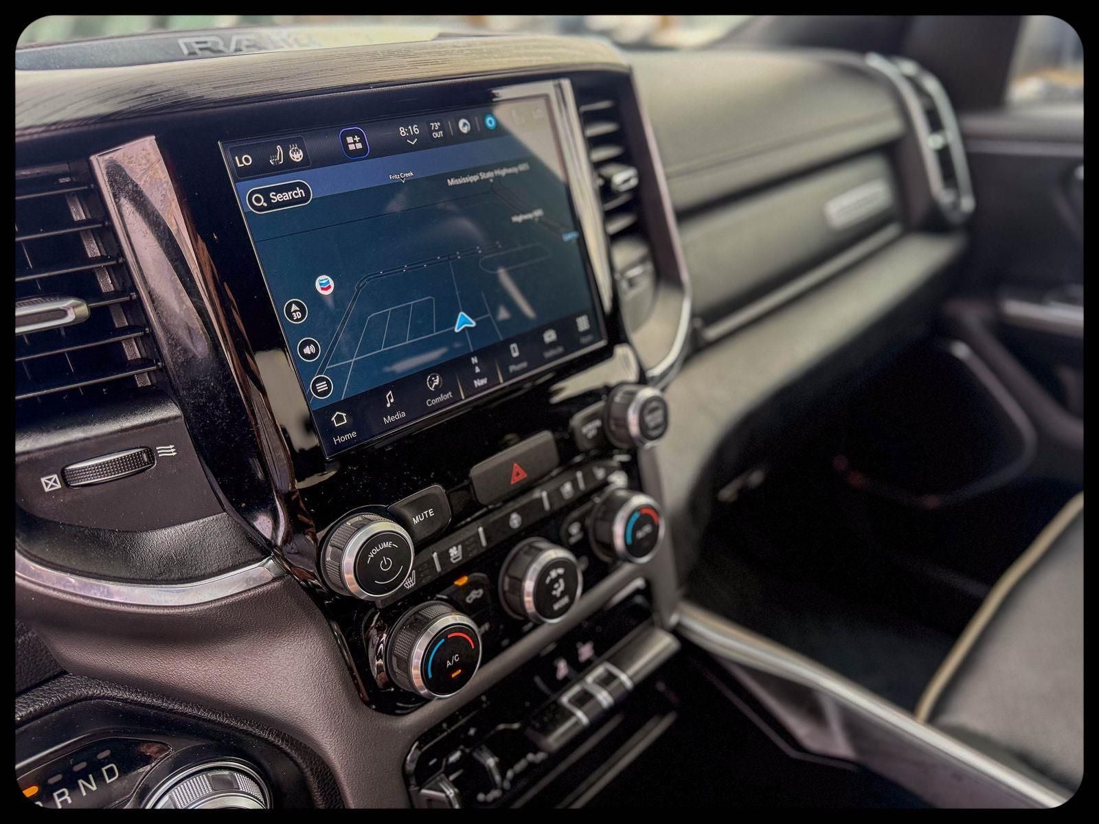 2024 RAM 1500 Laramie Crew Cab 4x2 5'7' Box