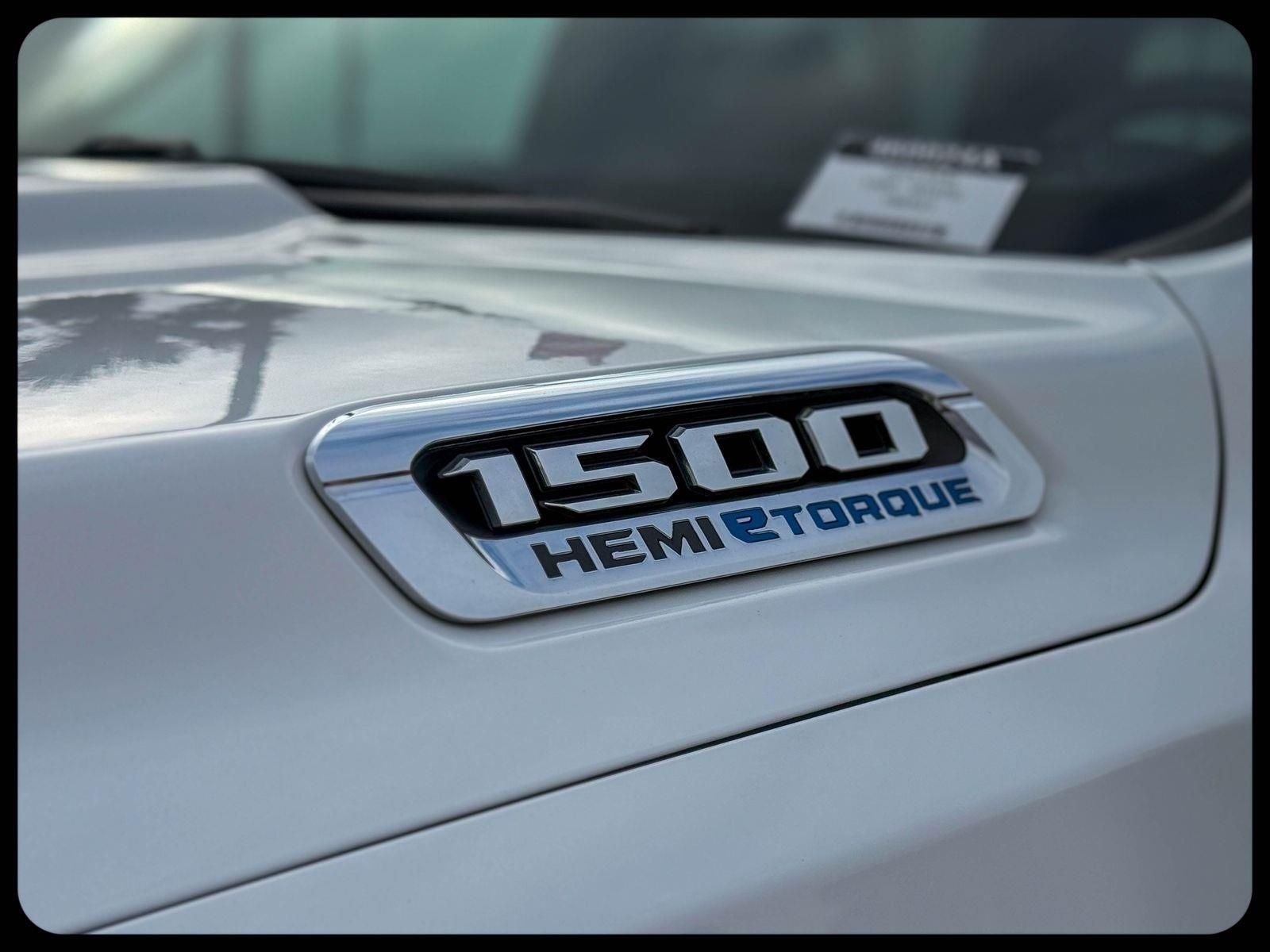 2024 RAM 1500 Laramie Crew Cab 4x2 5'7' Box