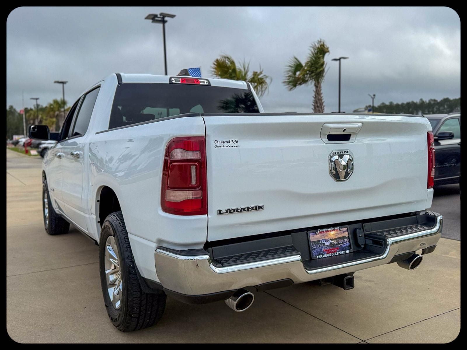2024 RAM 1500 Laramie Crew Cab 4x2 5'7' Box