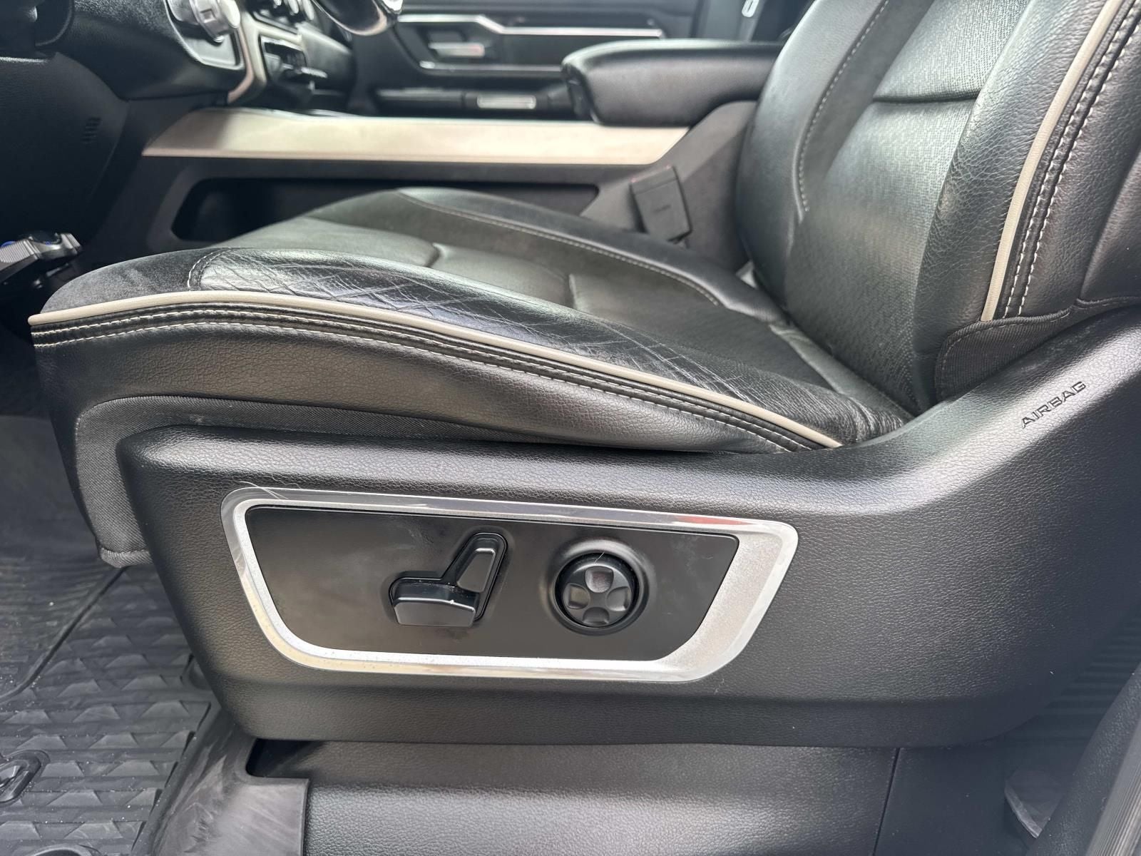 2019 RAM 1500 Laramie Crew Cab 4x2 5'7' Box