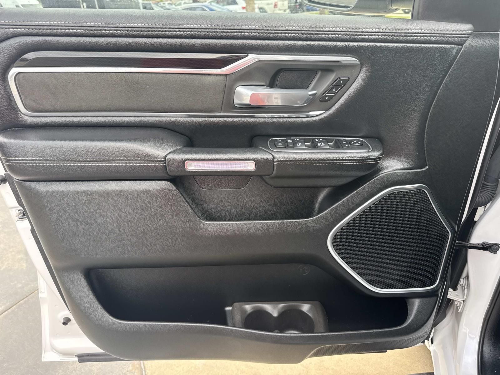 2019 RAM 1500 Laramie Crew Cab 4x2 5'7' Box