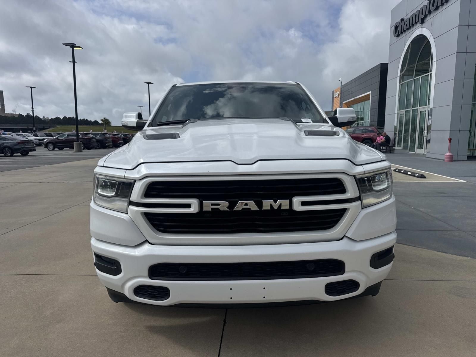 2019 RAM 1500 Laramie Crew Cab 4x2 5'7' Box