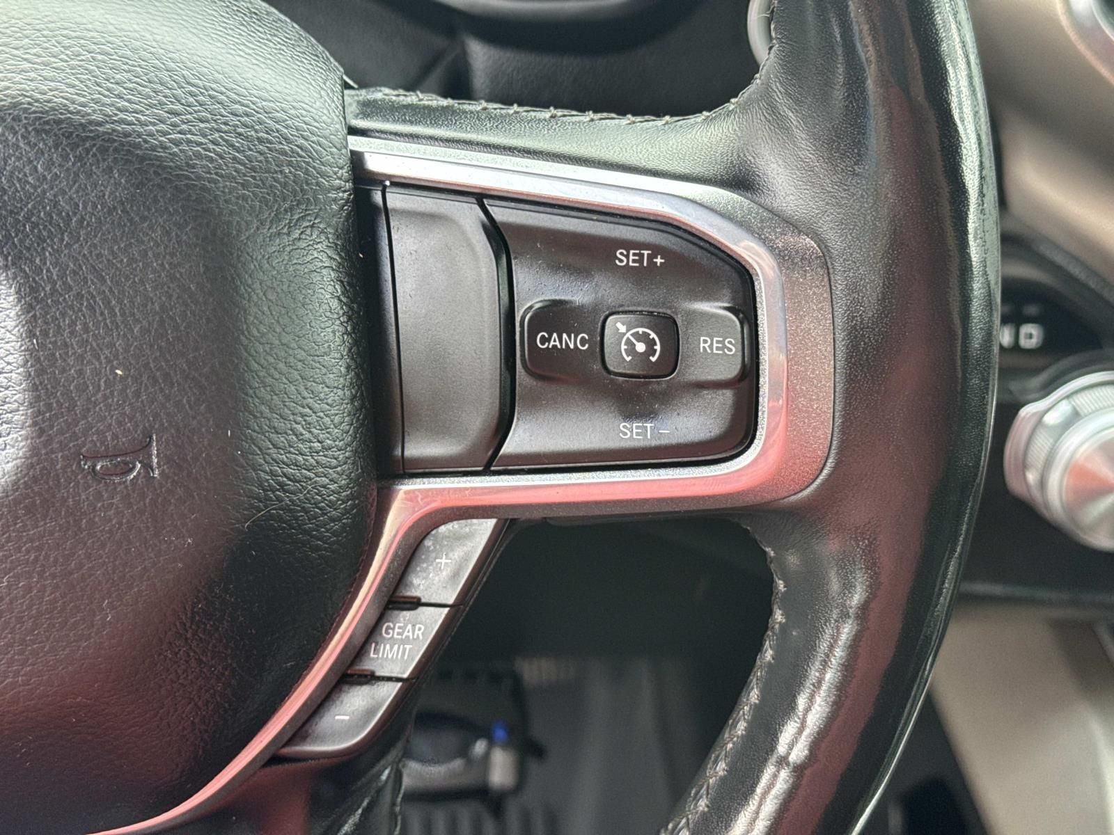 2019 RAM 1500 Laramie Crew Cab 4x2 5'7' Box