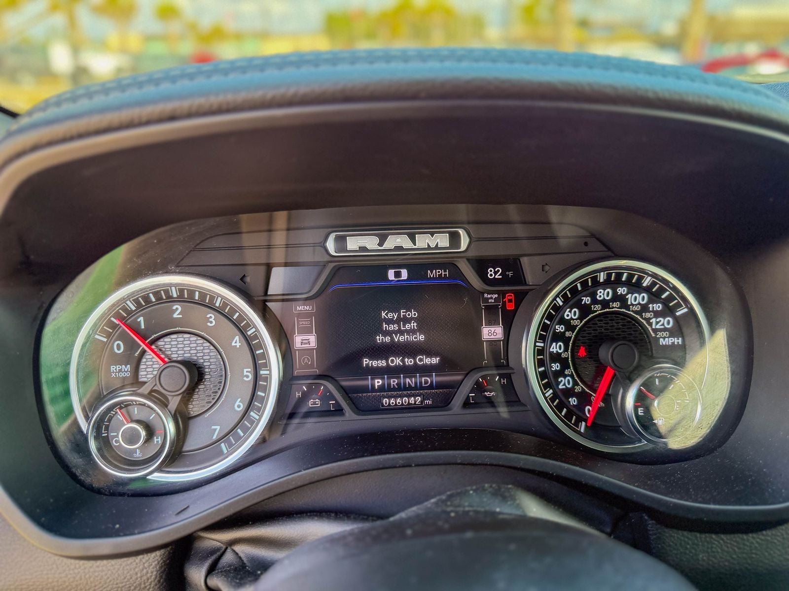 2024 RAM 1500 Laramie Crew Cab 4x2 5'7' Box