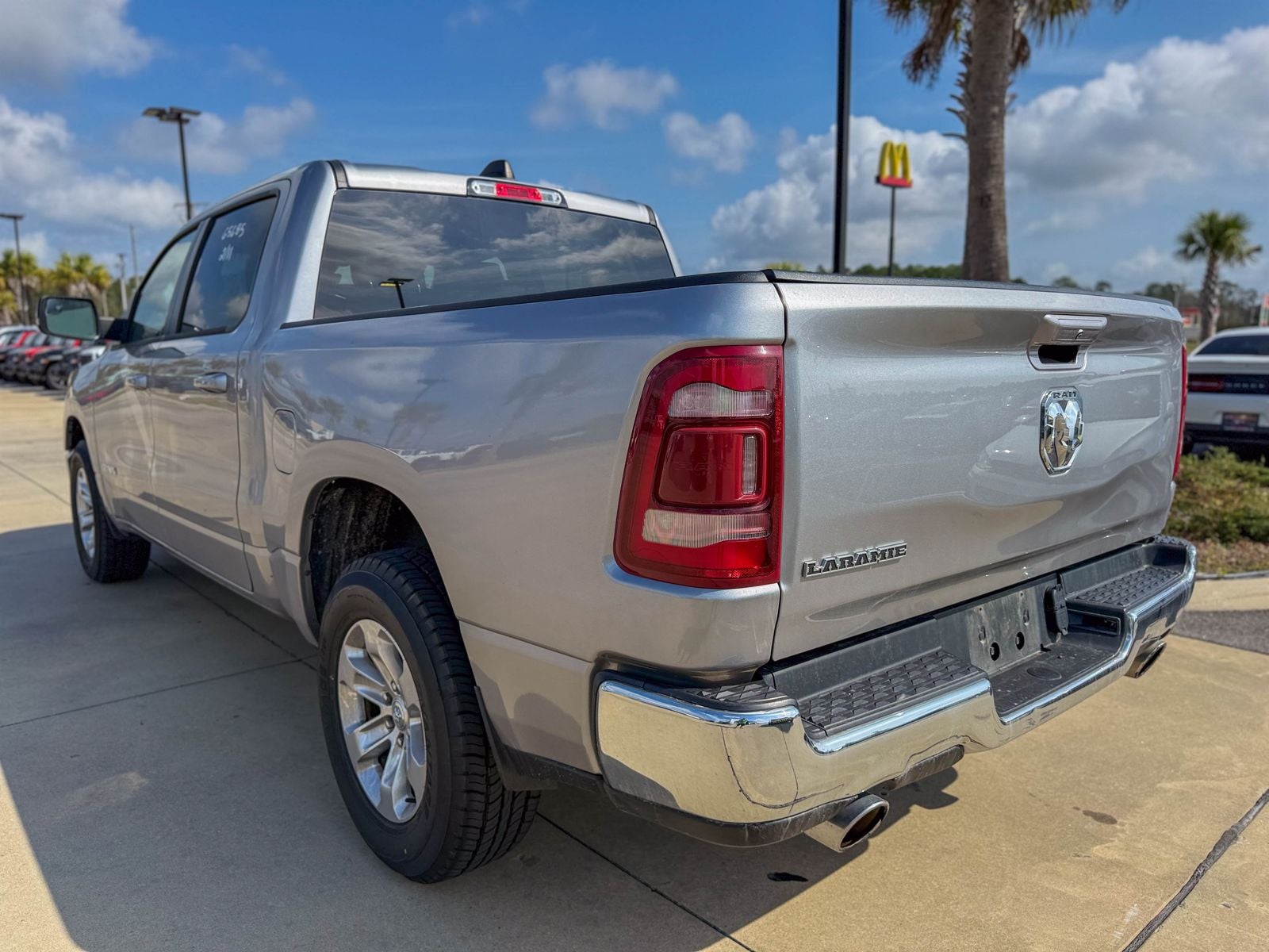 2024 RAM 1500 Laramie Crew Cab 4x2 5'7' Box