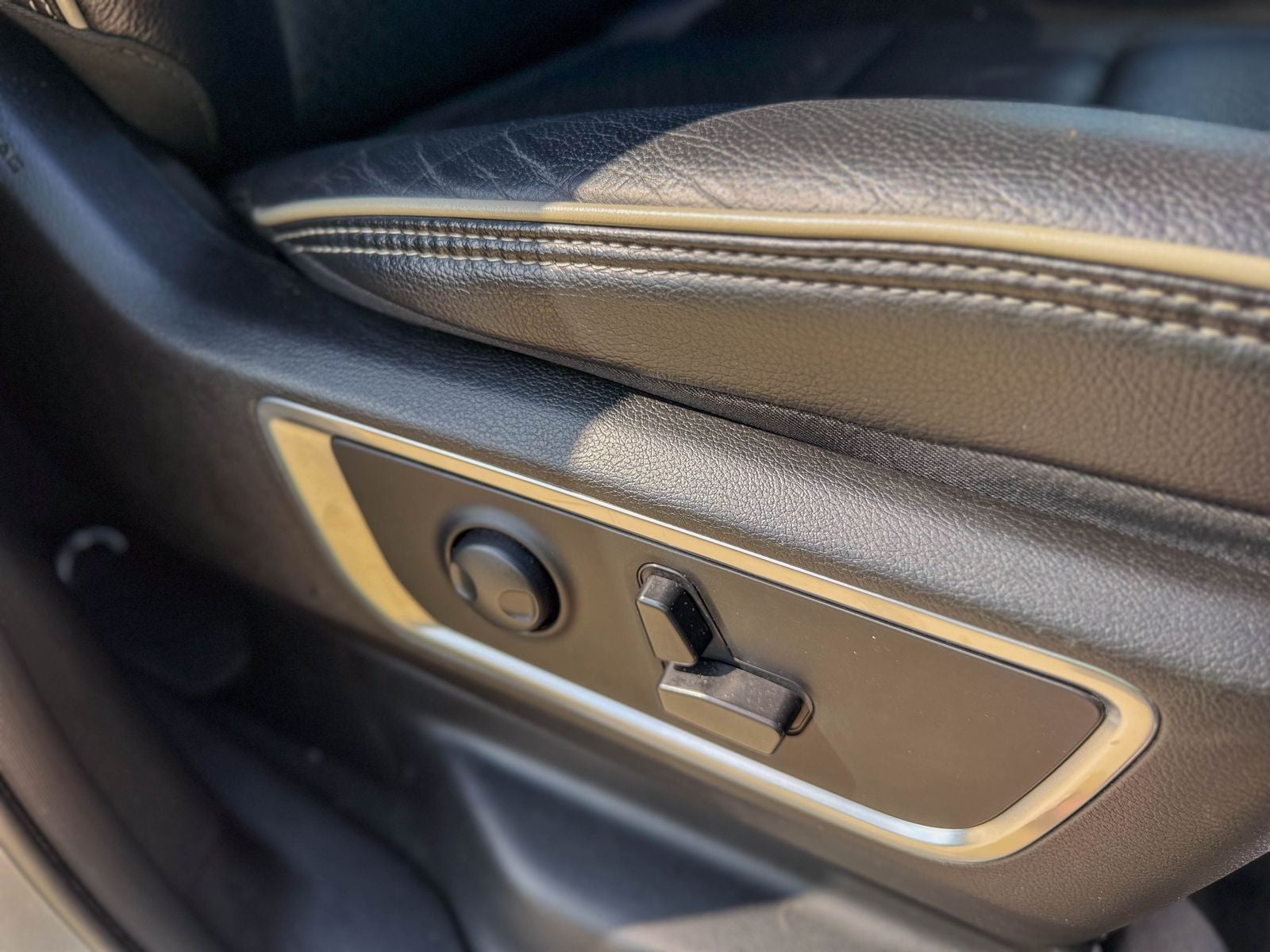 2024 RAM 1500 Laramie Crew Cab 4x2 5'7' Box