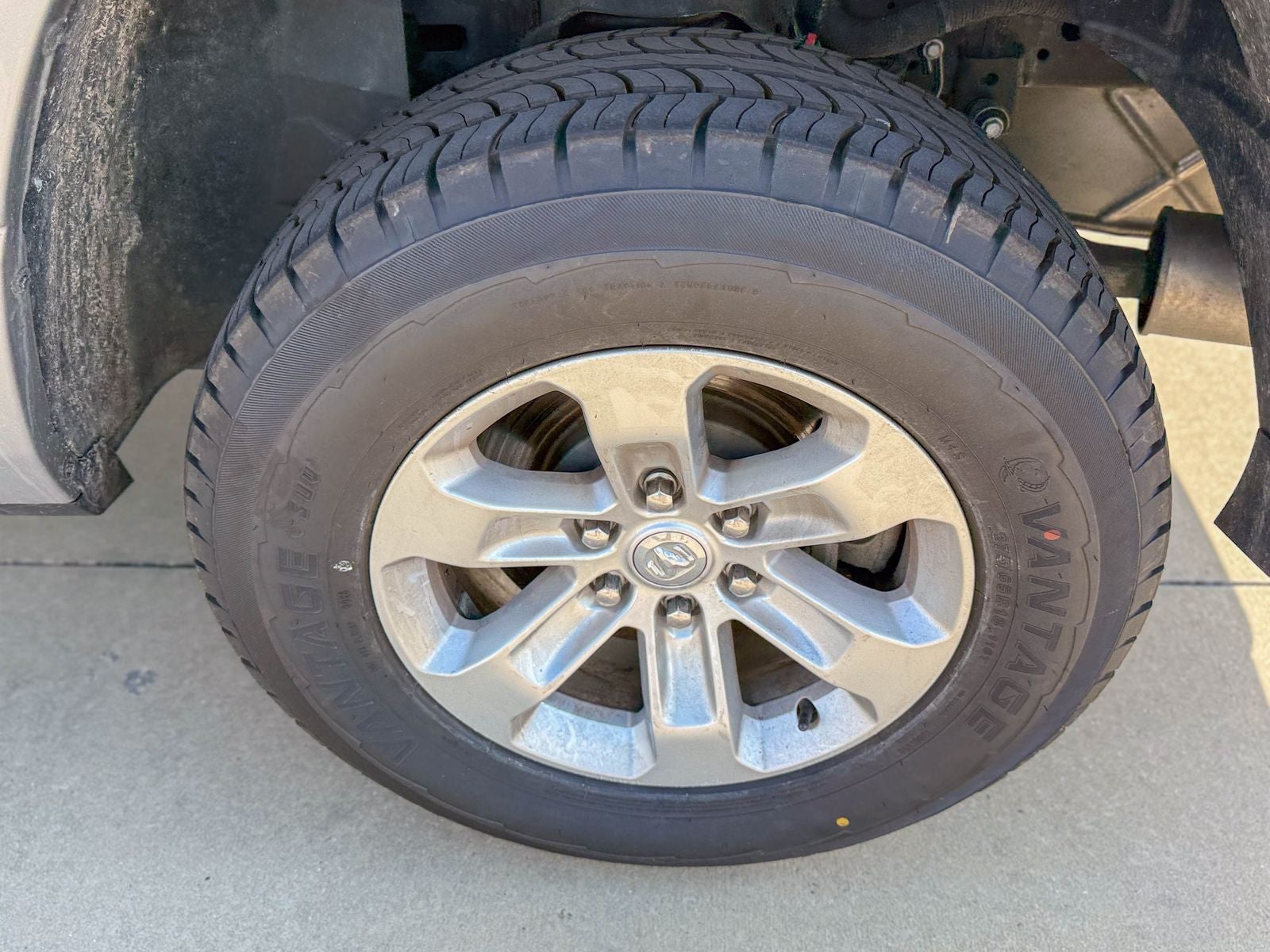 2024 RAM 1500 Laramie Crew Cab 4x2 5'7' Box