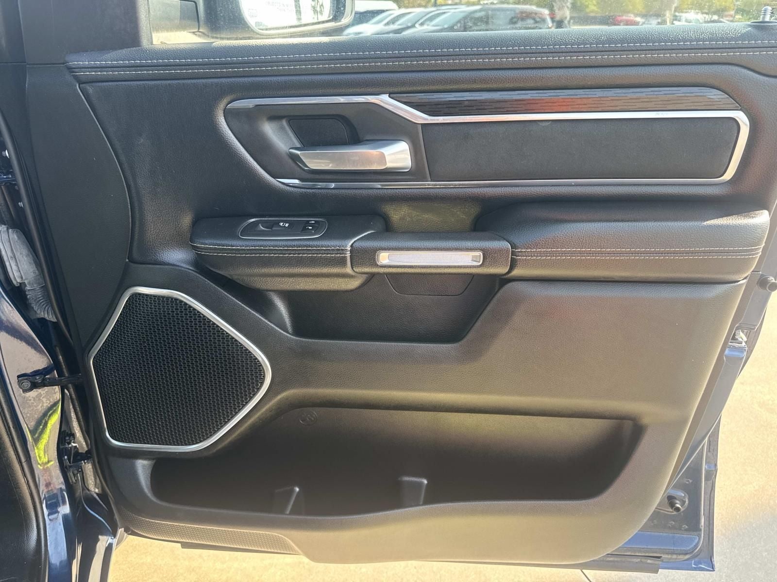 2024 RAM 1500 Laramie Crew Cab 4x2 5'7' Box