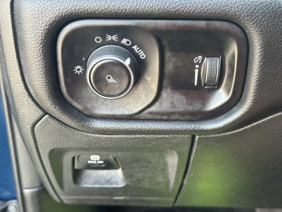 2024 RAM 1500 Laramie Crew Cab 4x2 5'7' Box