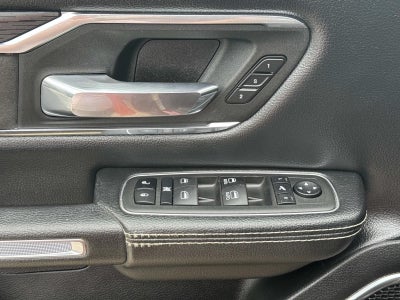 2024 RAM 1500 Laramie Crew Cab 4x2 5'7' Box