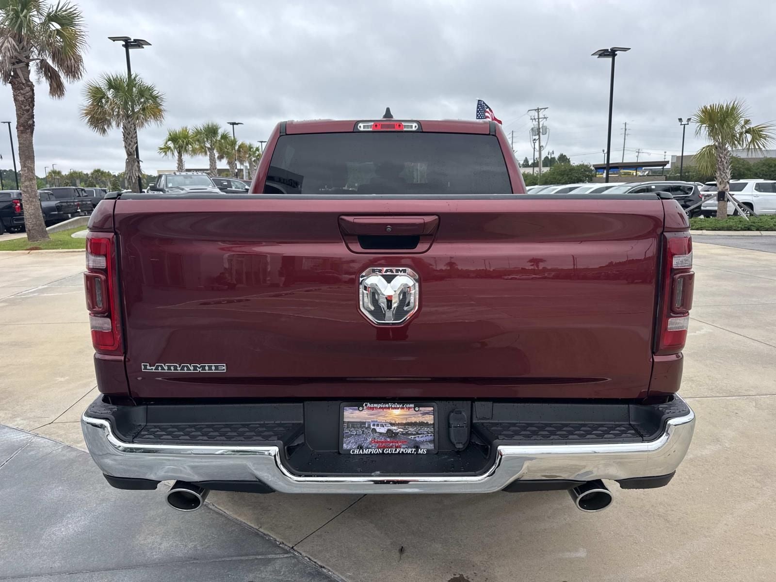 2024 RAM 1500 Laramie Crew Cab 4x2 5'7' Box
