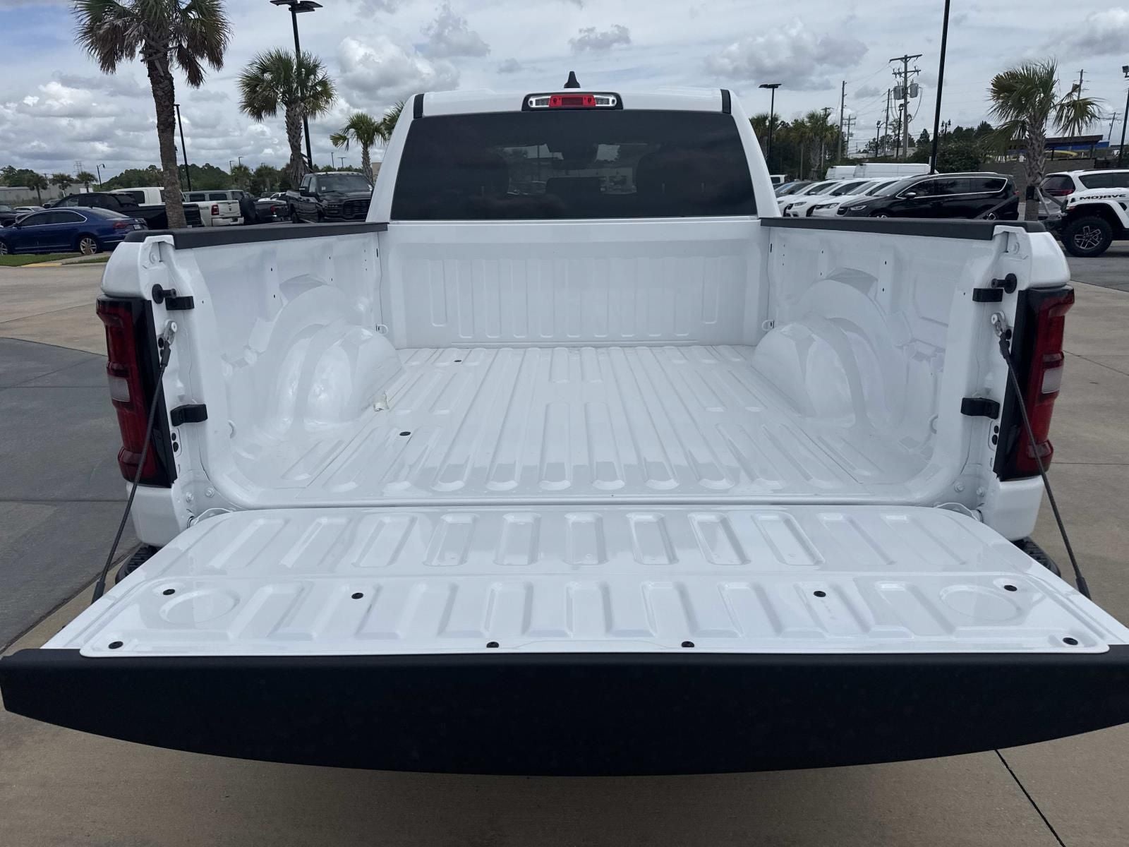 2026 RAM Ram 1500 RAM 1500 TRADESMAN QUAD CAB 4X4 6'4' BOX