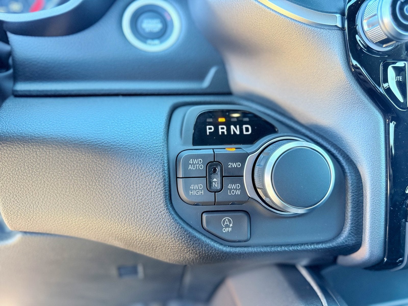 2025 RAM Ram 1500 RAM 1500 BIG HORN CREW CAB 4X4 5'7' BOX