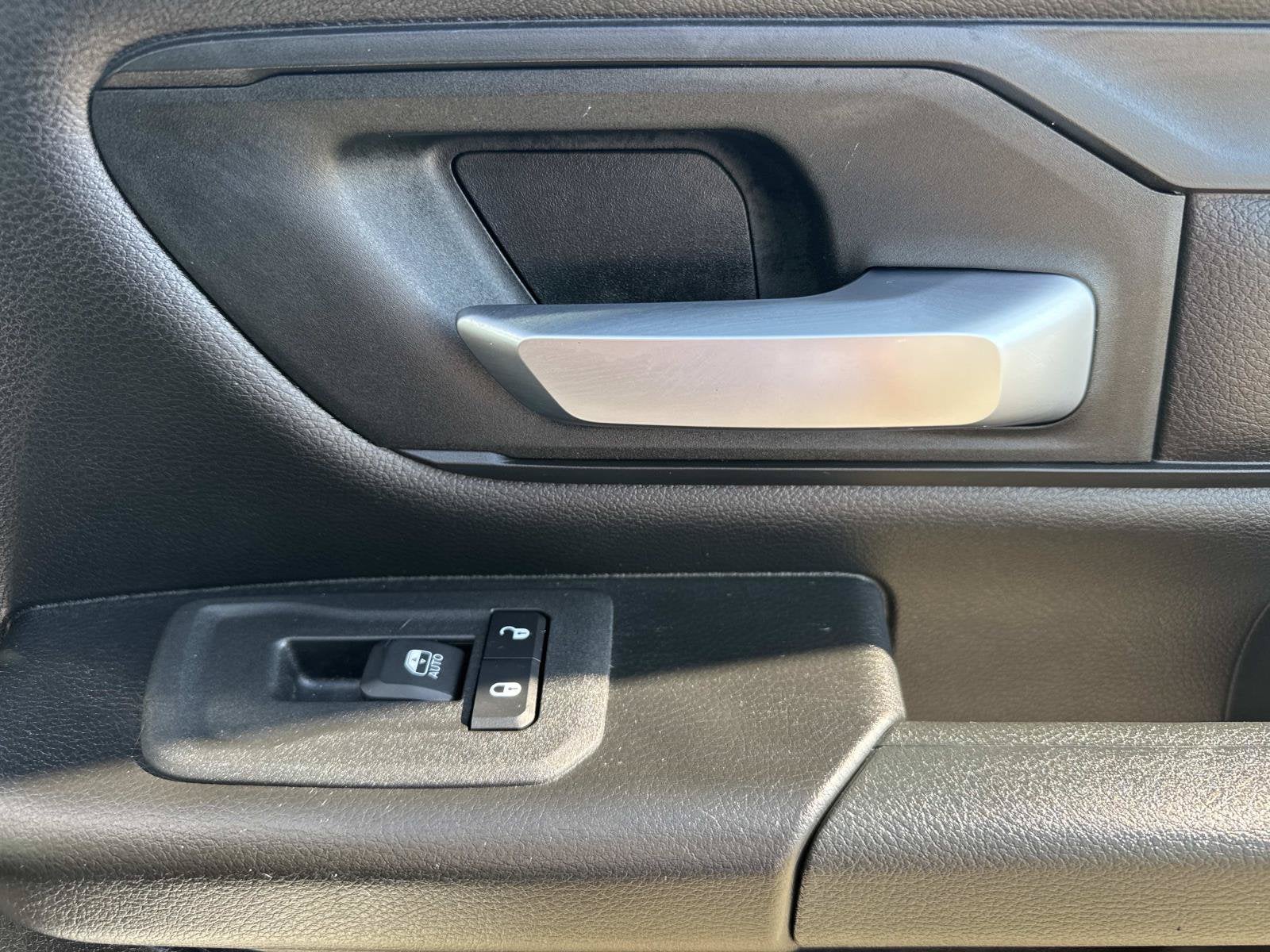2025 RAM 1500 Tradesman Crew Cab 4x4 5'7' Box