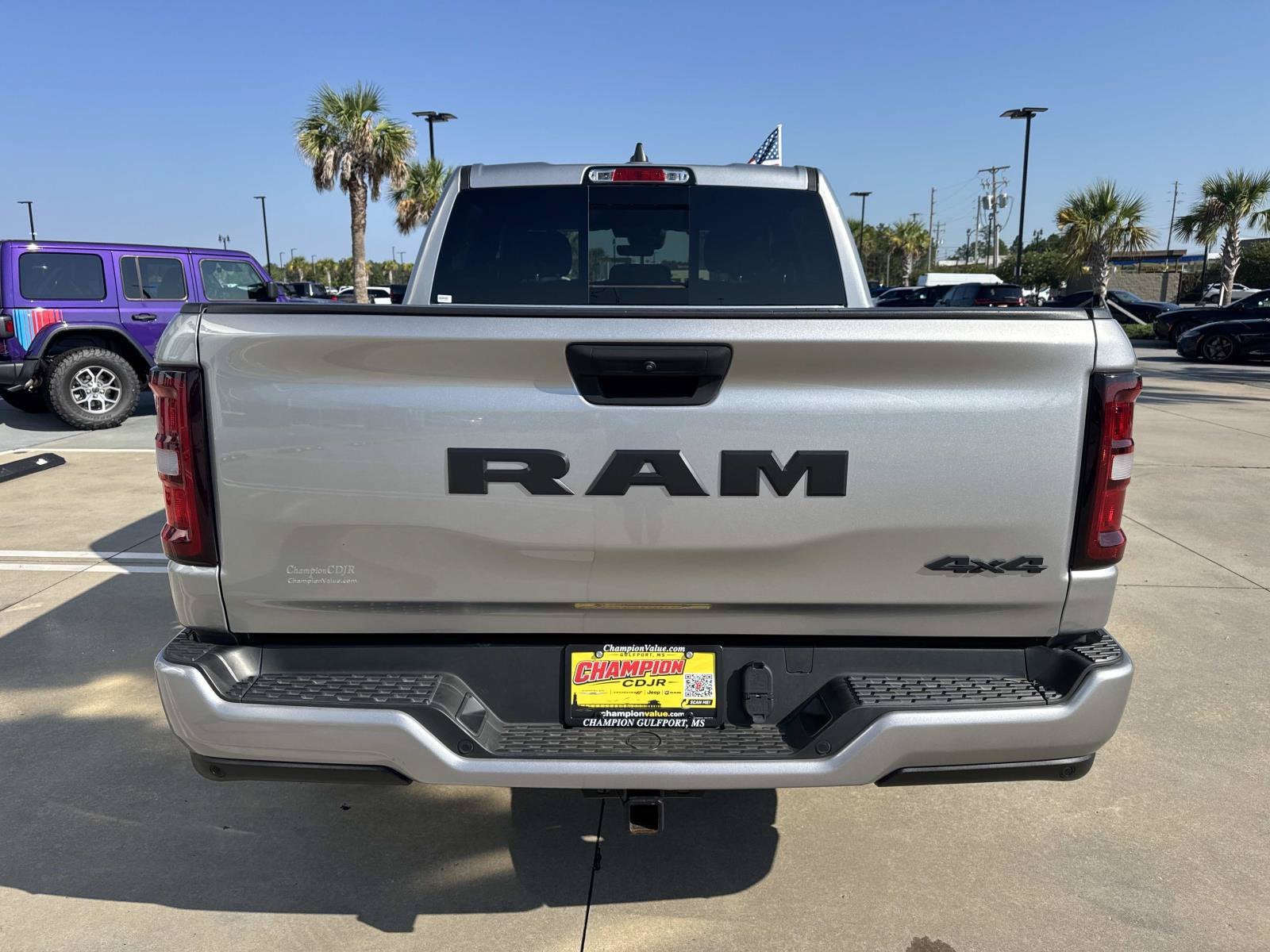 2025 RAM 1500 Tradesman Crew Cab 4x4 5'7' Box