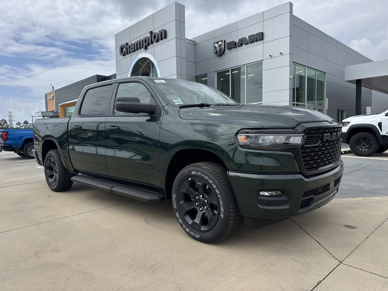 2026 RAM Ram 1500 RAM 1500 EXPRESS CREW CAB 4X4 5'7' BOX
