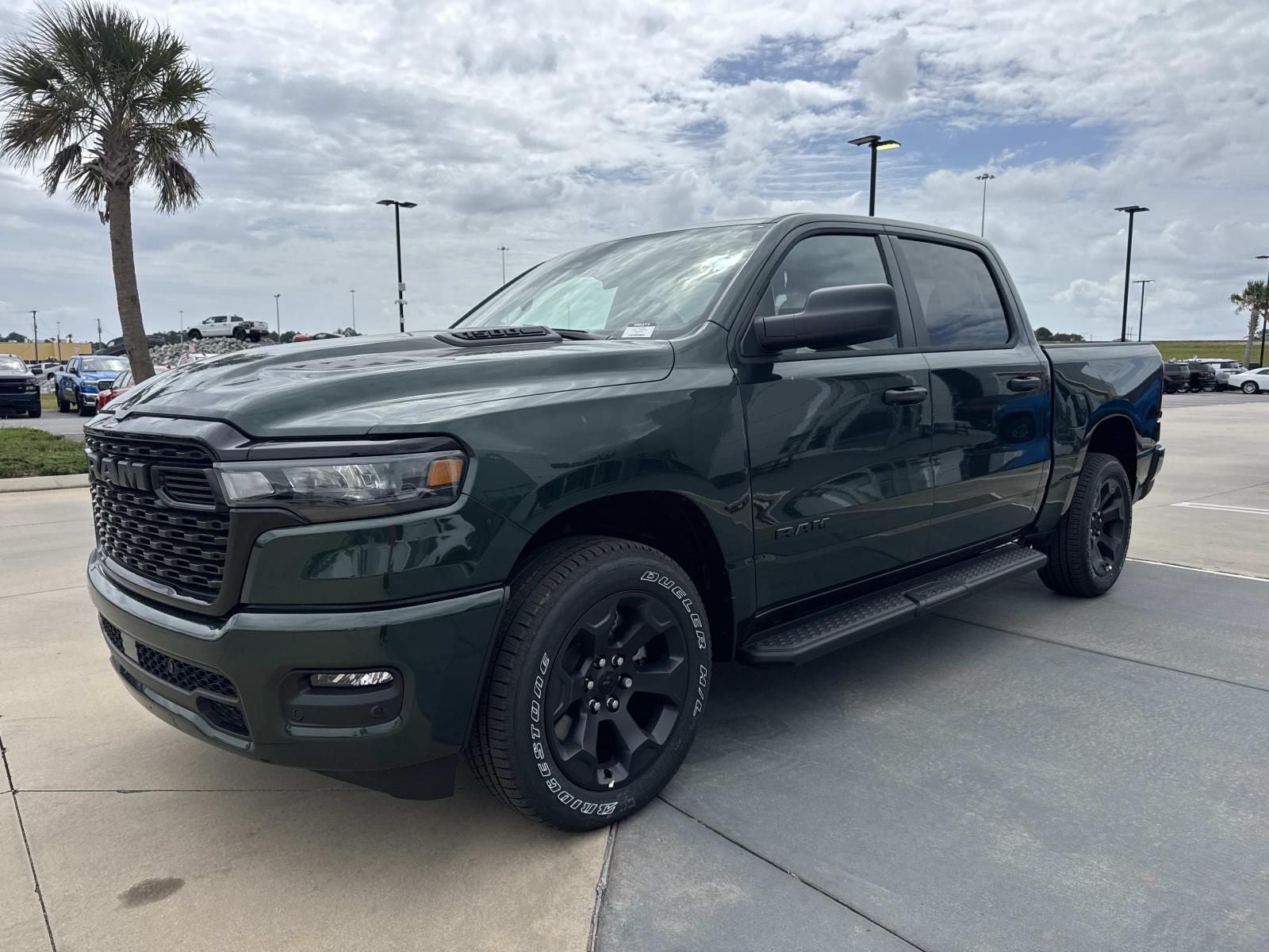 2026 RAM Ram 1500 RAM 1500 EXPRESS CREW CAB 4X4 5'7' BOX