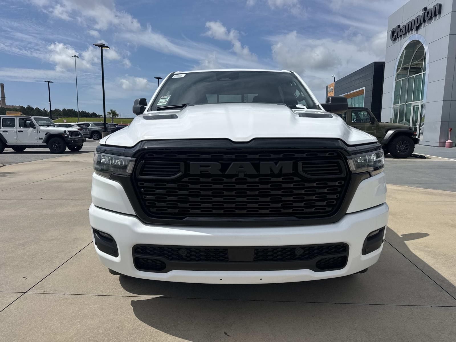 2026 RAM Ram 1500 RAM 1500 EXPRESS CREW CAB 4X4 5'7' BOX