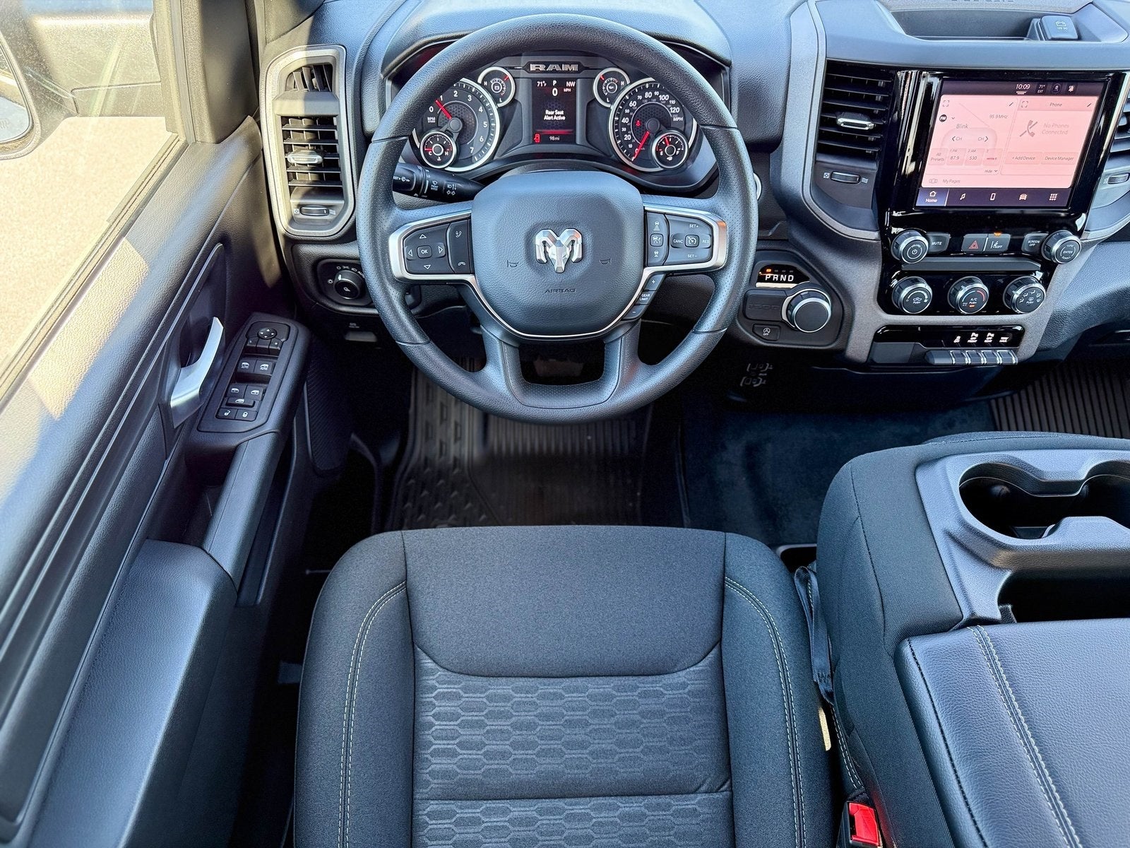 2026 RAM Ram 1500 RAM 1500 TRADESMAN QUAD CAB 4X2 6'4' BOX