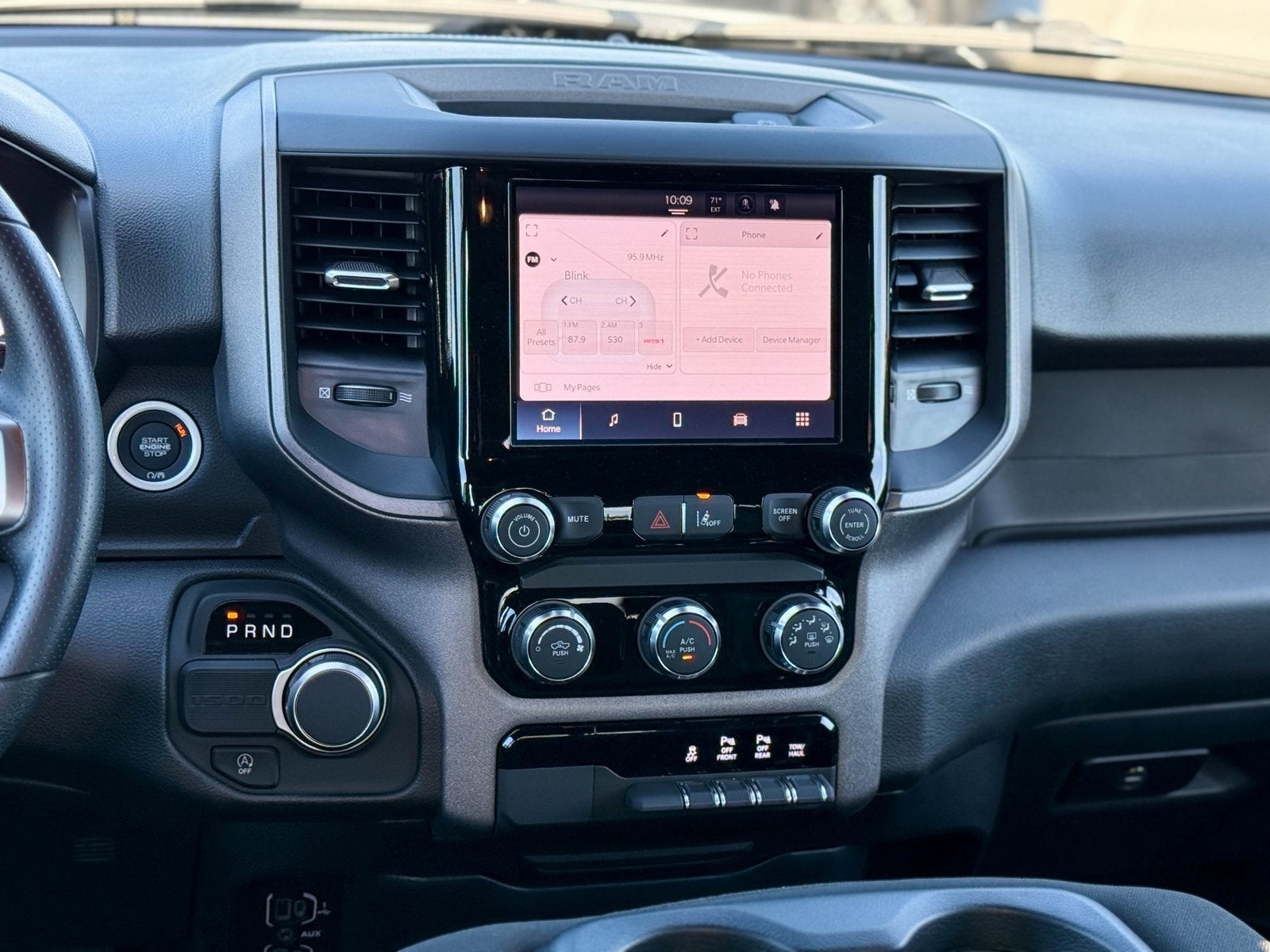 2026 RAM Ram 1500 RAM 1500 TRADESMAN QUAD CAB 4X2 6'4' BOX