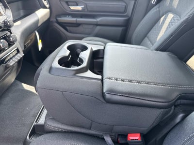 2026 RAM 1500 RAM 1500 EXPRESS QUAD CAB 4X2 6'4' BOX