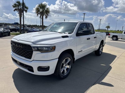 2026 RAM 1500 RAM 1500 EXPRESS QUAD CAB 4X2 6'4' BOX