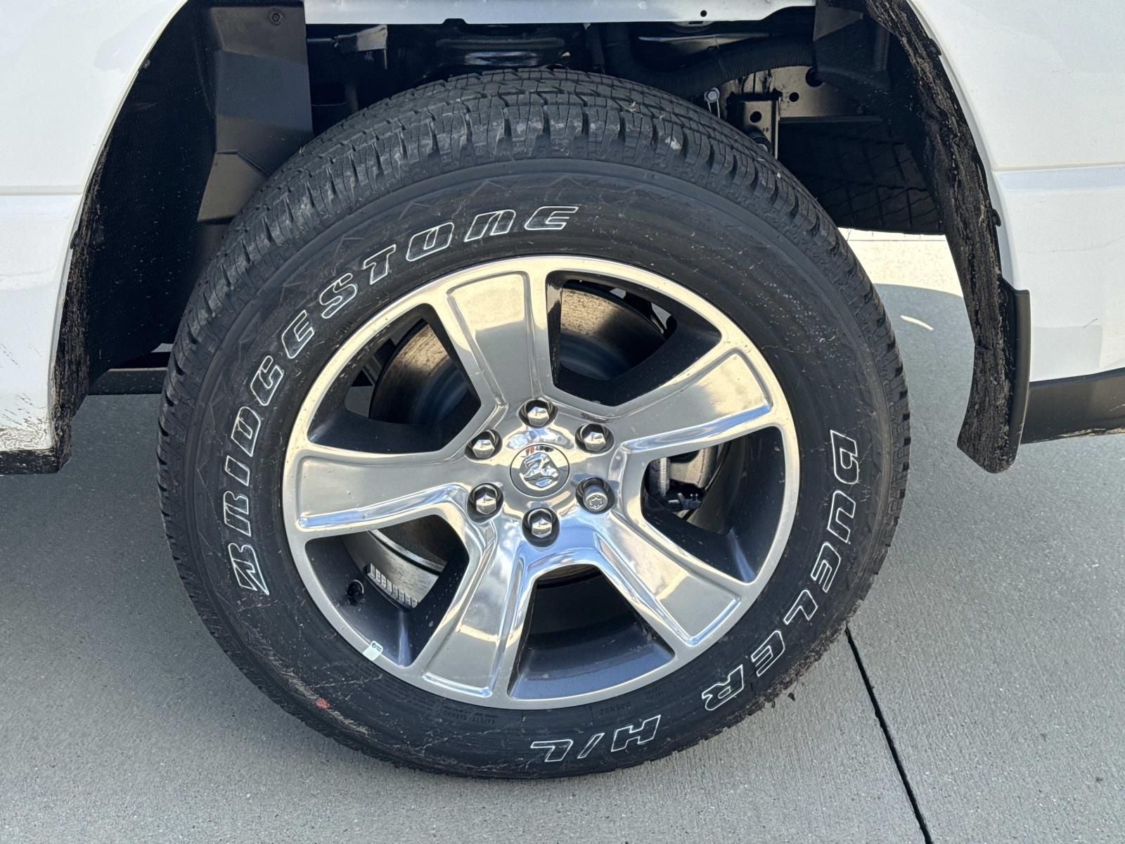 2026 RAM 1500 RAM 1500 EXPRESS QUAD CAB 4X2 6'4' BOX