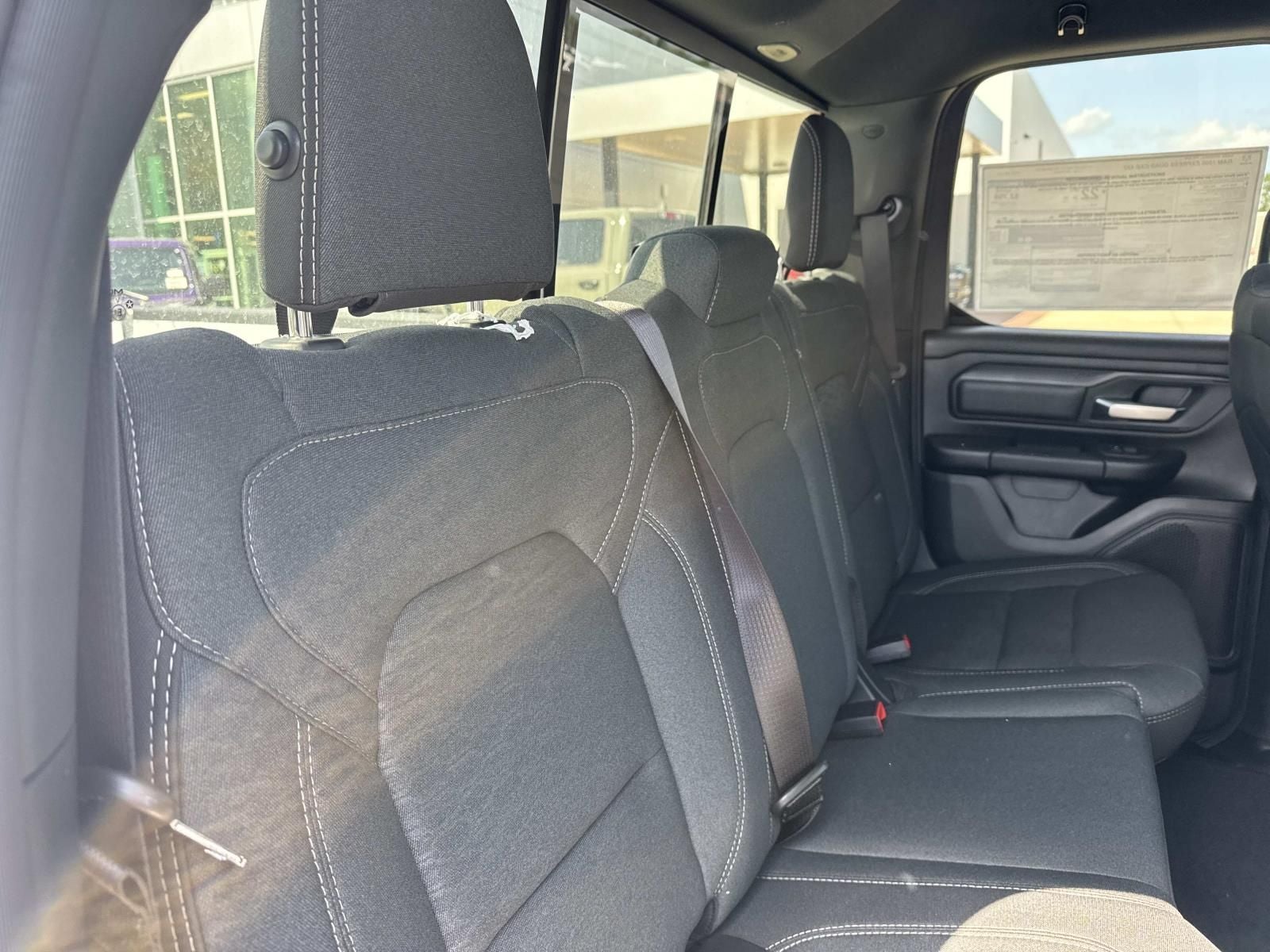 2026 RAM 1500 RAM 1500 EXPRESS QUAD CAB 4X2 6'4' BOX