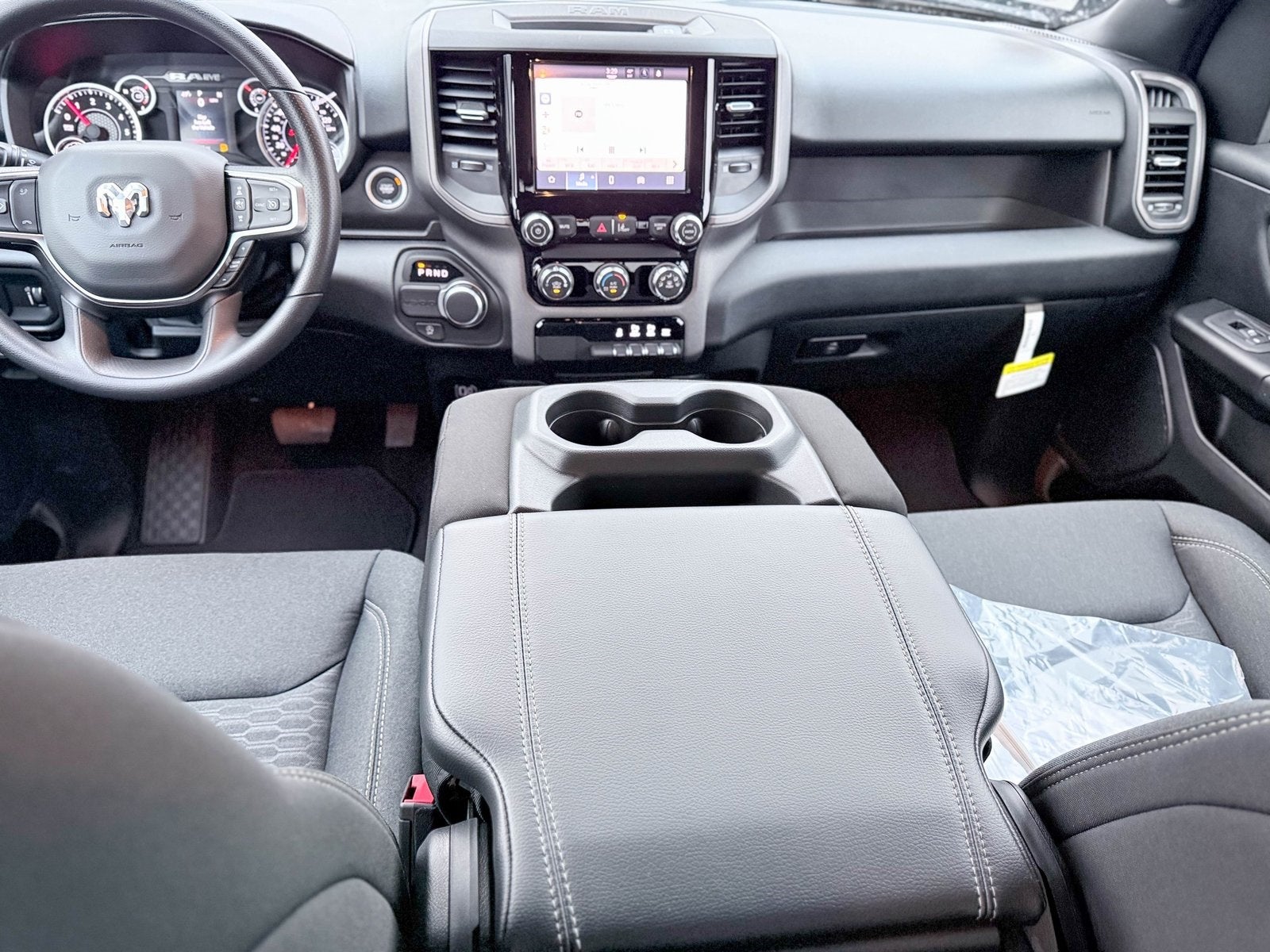 2026 RAM Ram 1500 RAM 1500 EXPRESS QUAD CAB 4X2 6'4' BOX