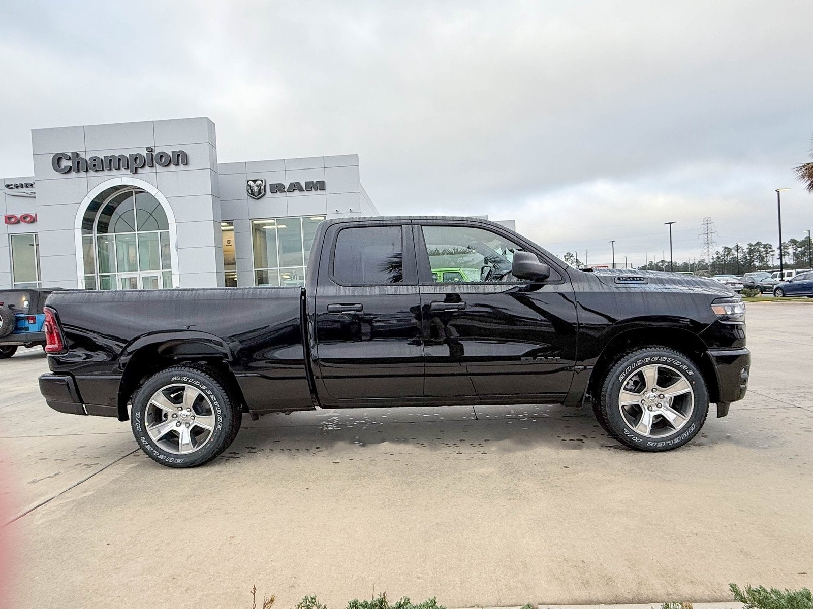 2026 RAM Ram 1500 RAM 1500 EXPRESS QUAD CAB 4X2 6'4' BOX