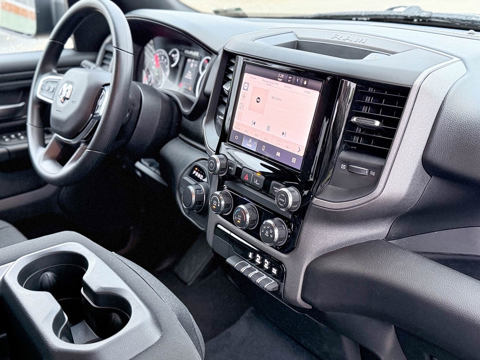 2026 RAM Ram 1500 RAM 1500 EXPRESS QUAD CAB 4X2 6'4' BOX