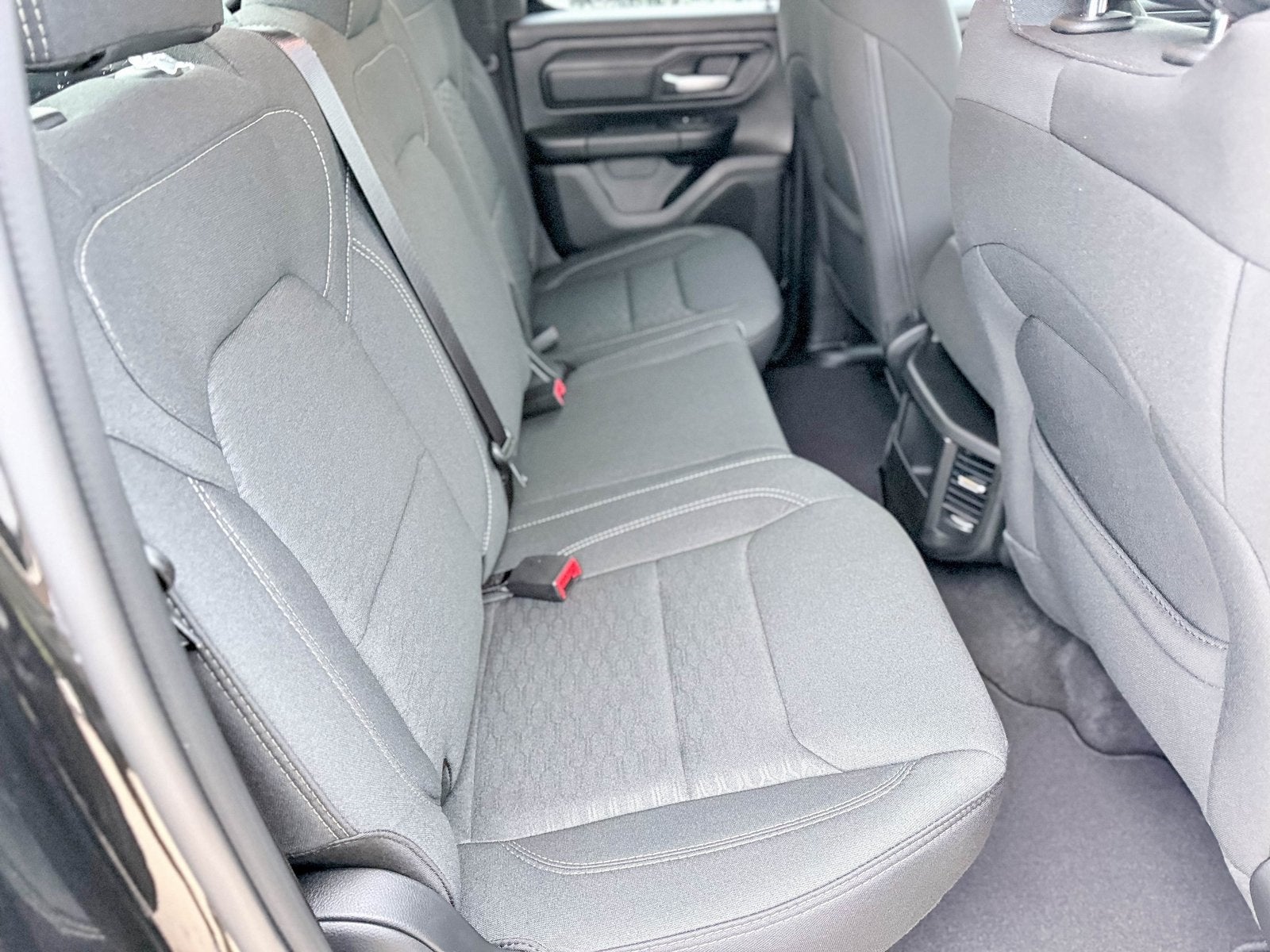 2026 RAM Ram 1500 RAM 1500 EXPRESS QUAD CAB 4X2 6'4' BOX