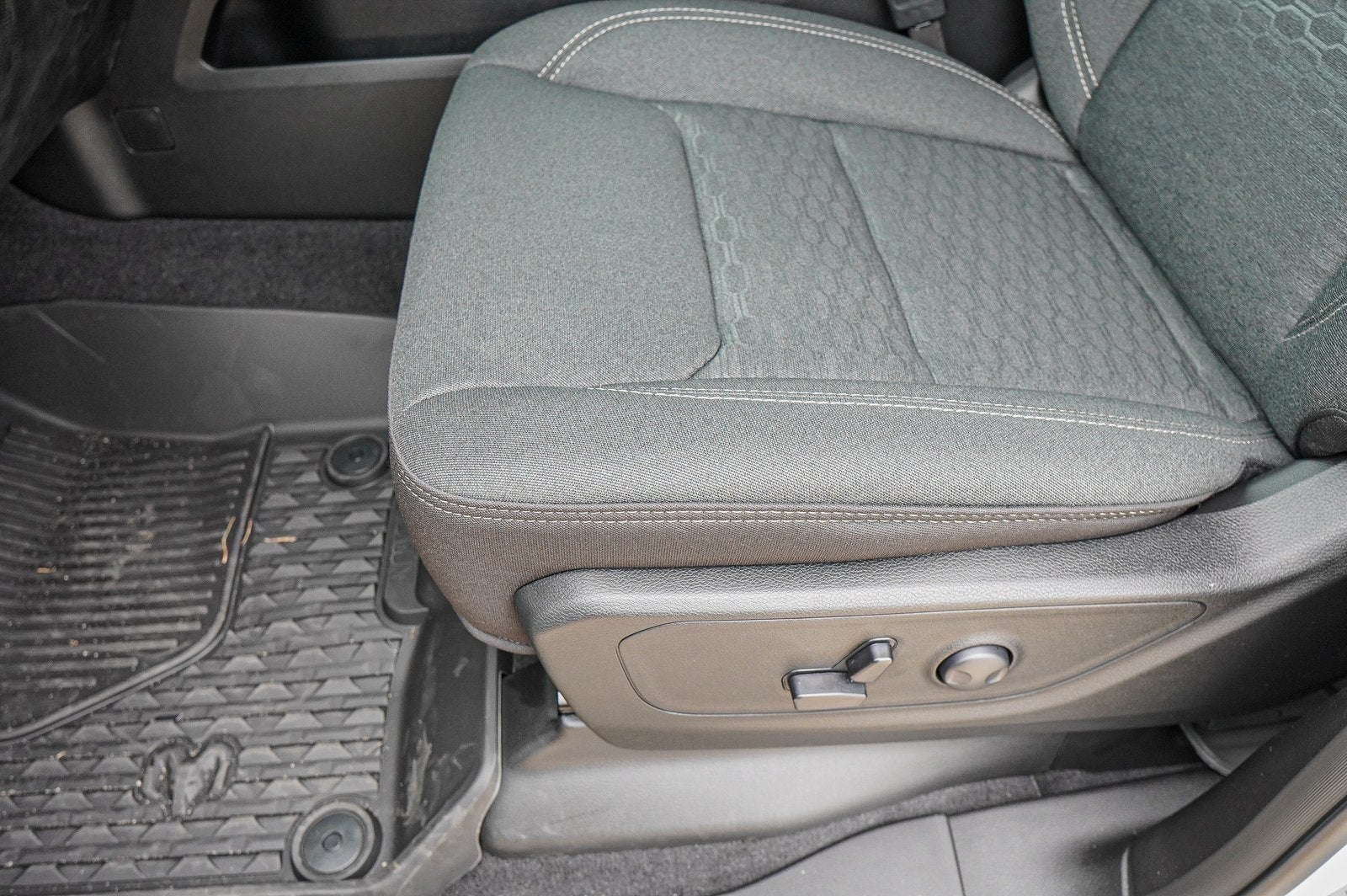 2025 RAM Ram 1500 RAM 1500 BIG HORN CREW CAB 4X4 5'7' BOX