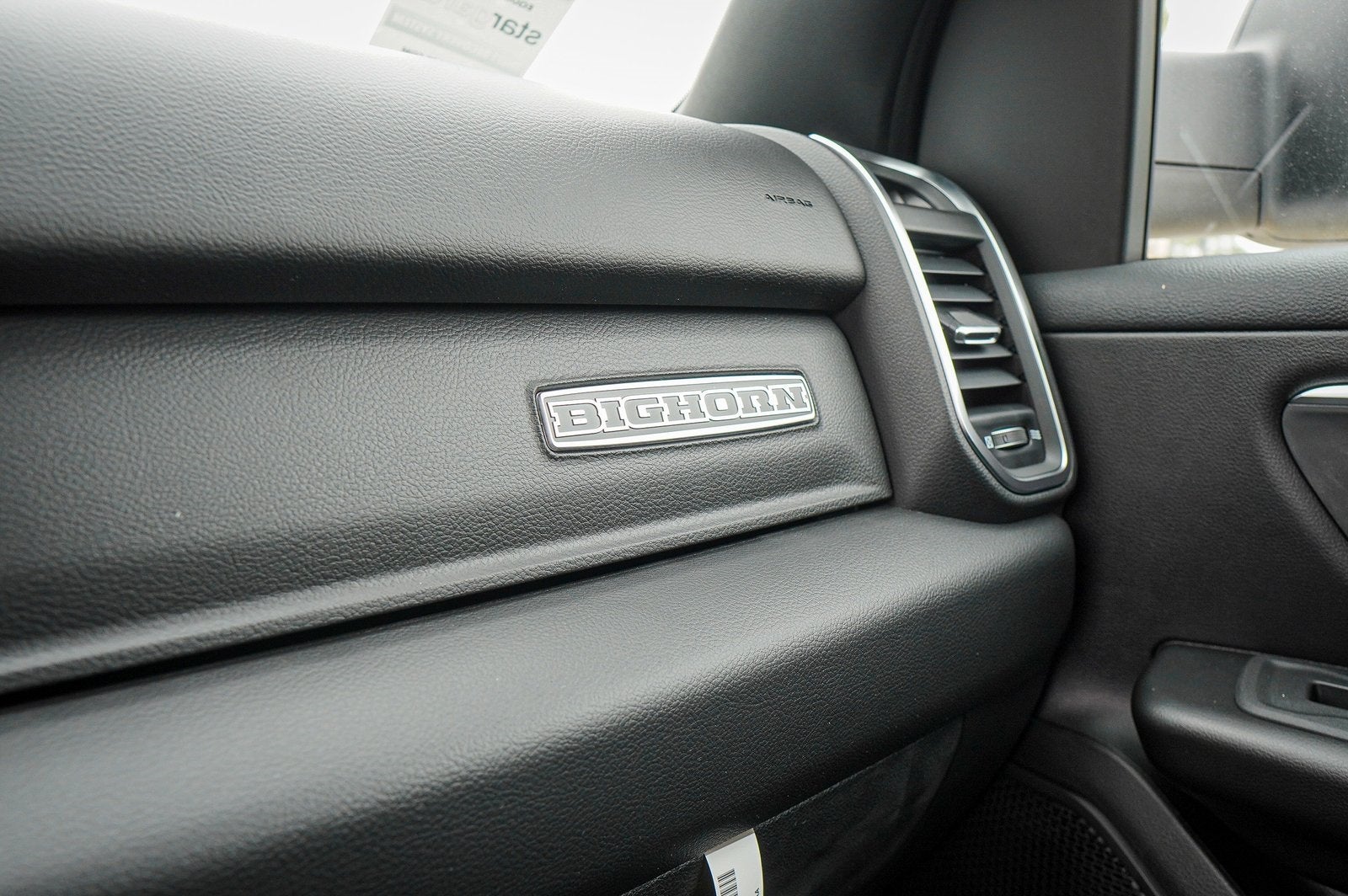 2025 RAM Ram 1500 RAM 1500 BIG HORN CREW CAB 4X4 5'7' BOX