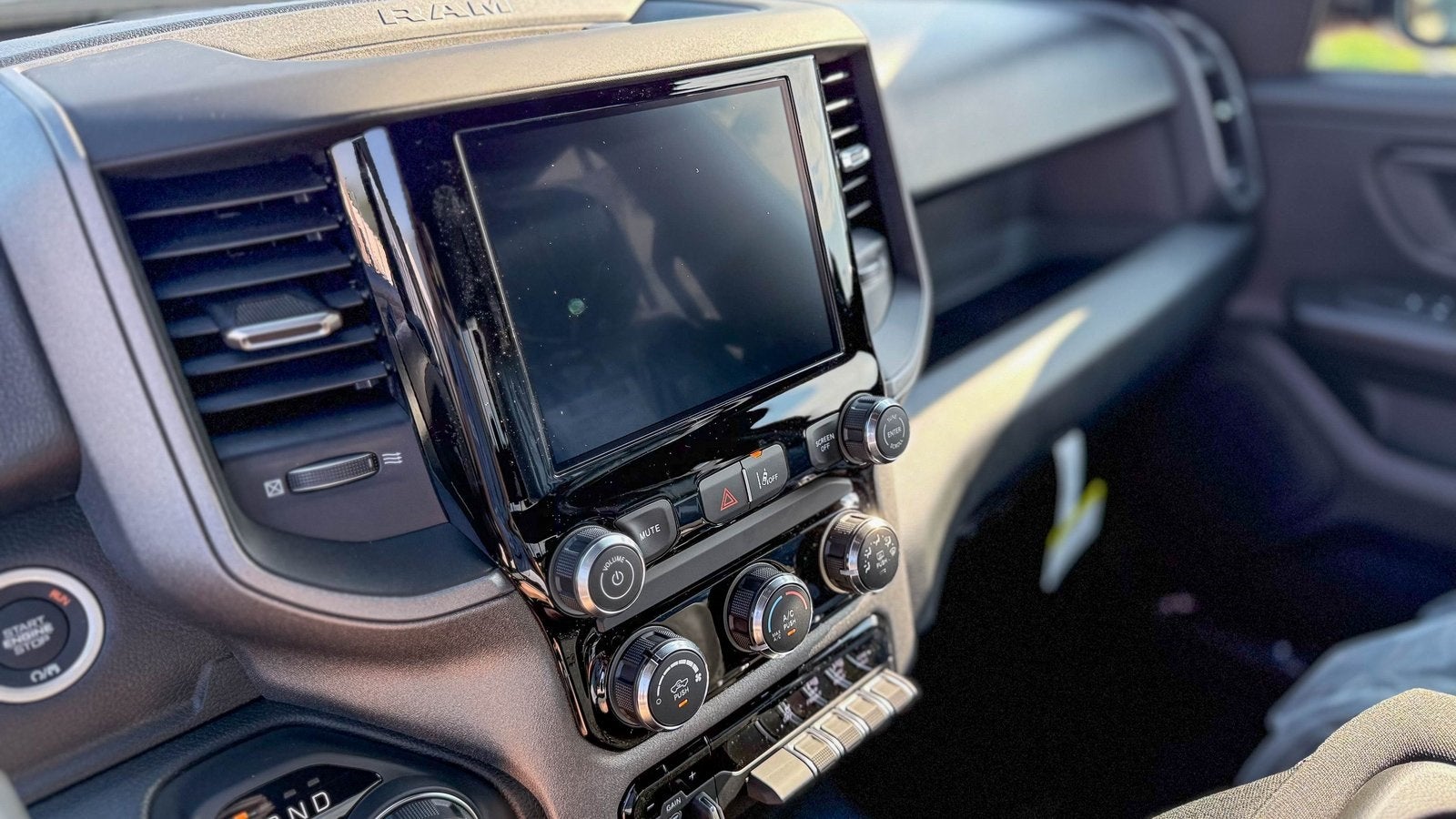 2026 RAM Ram 1500 RAM 1500 WARLOCK CREW CAB 4X4 5'7' BOX