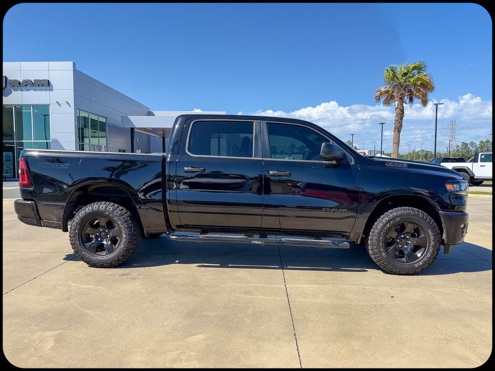 2025 RAM 1500 Warlock Crew Cab 4x4 5'7' Box