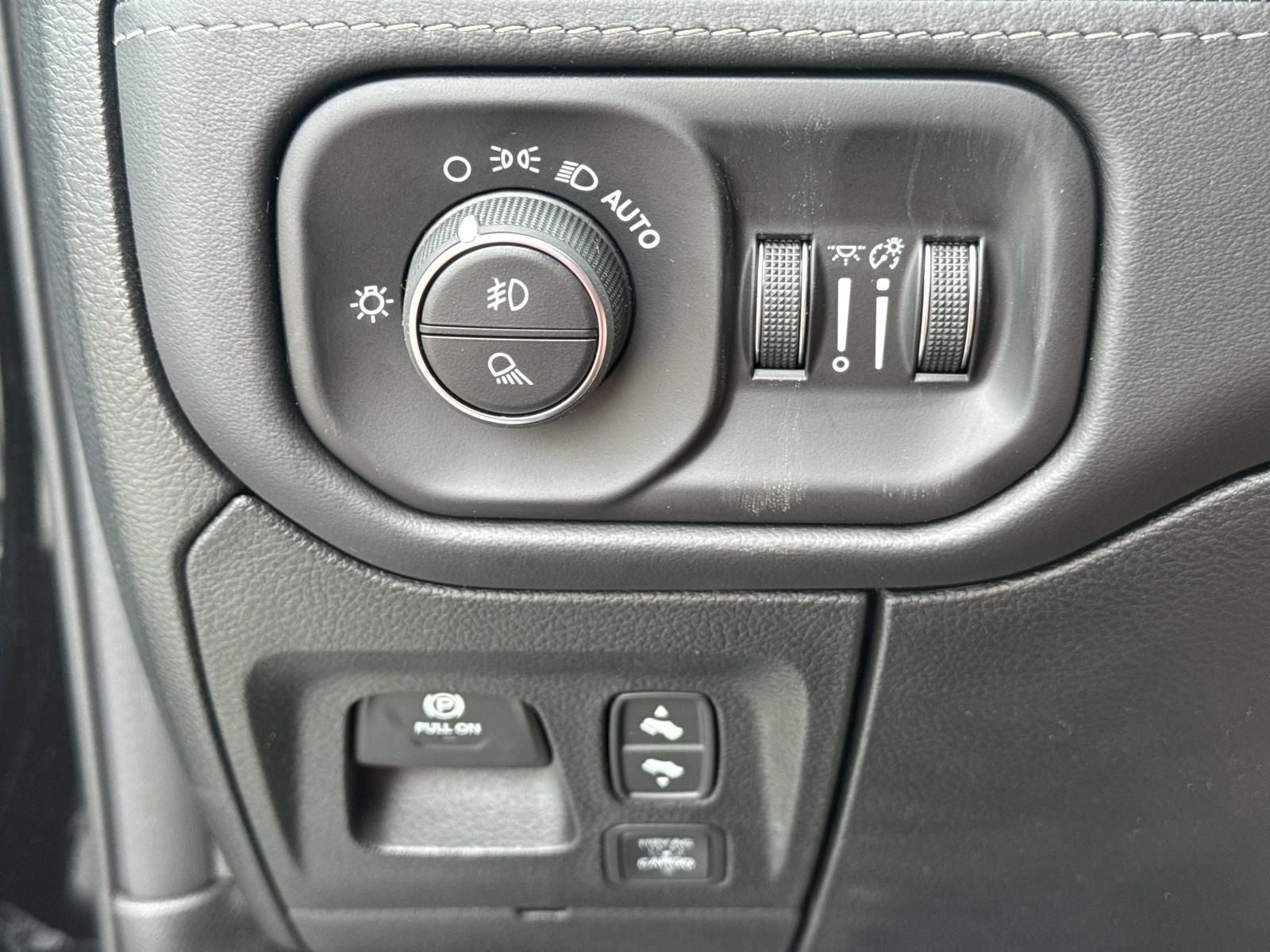 2026 RAM Ram 1500 RAM 1500 LIMITED CREW CAB 4X4 5'7' BOX