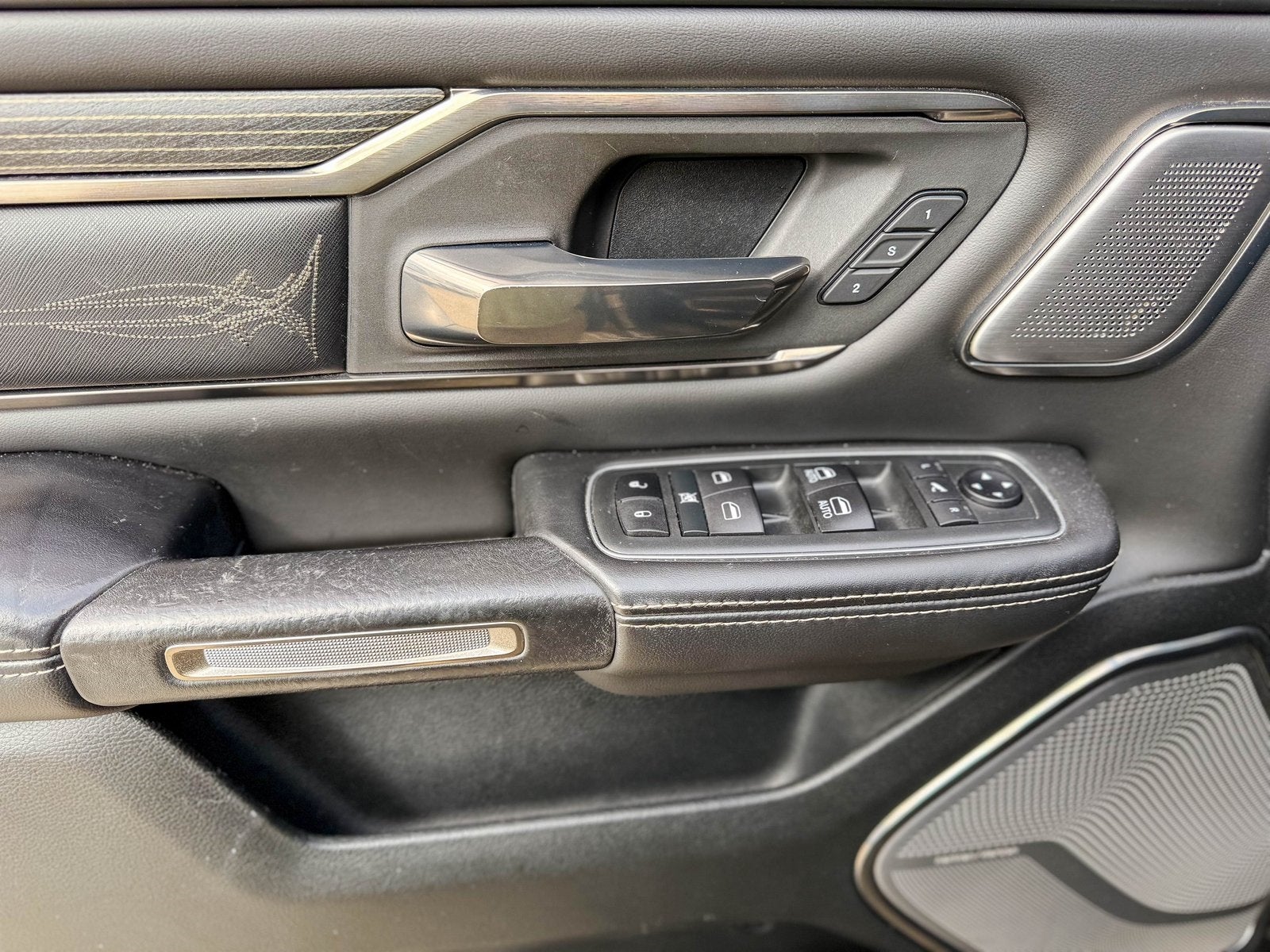 2020 RAM 1500 Limited Crew Cab 4x4 5'7' Box