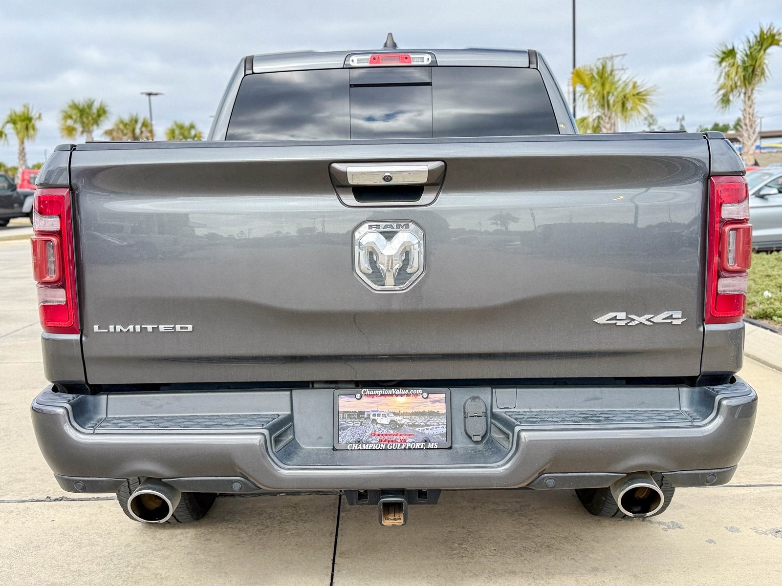 2020 RAM 1500 Limited Crew Cab 4x4 5'7' Box