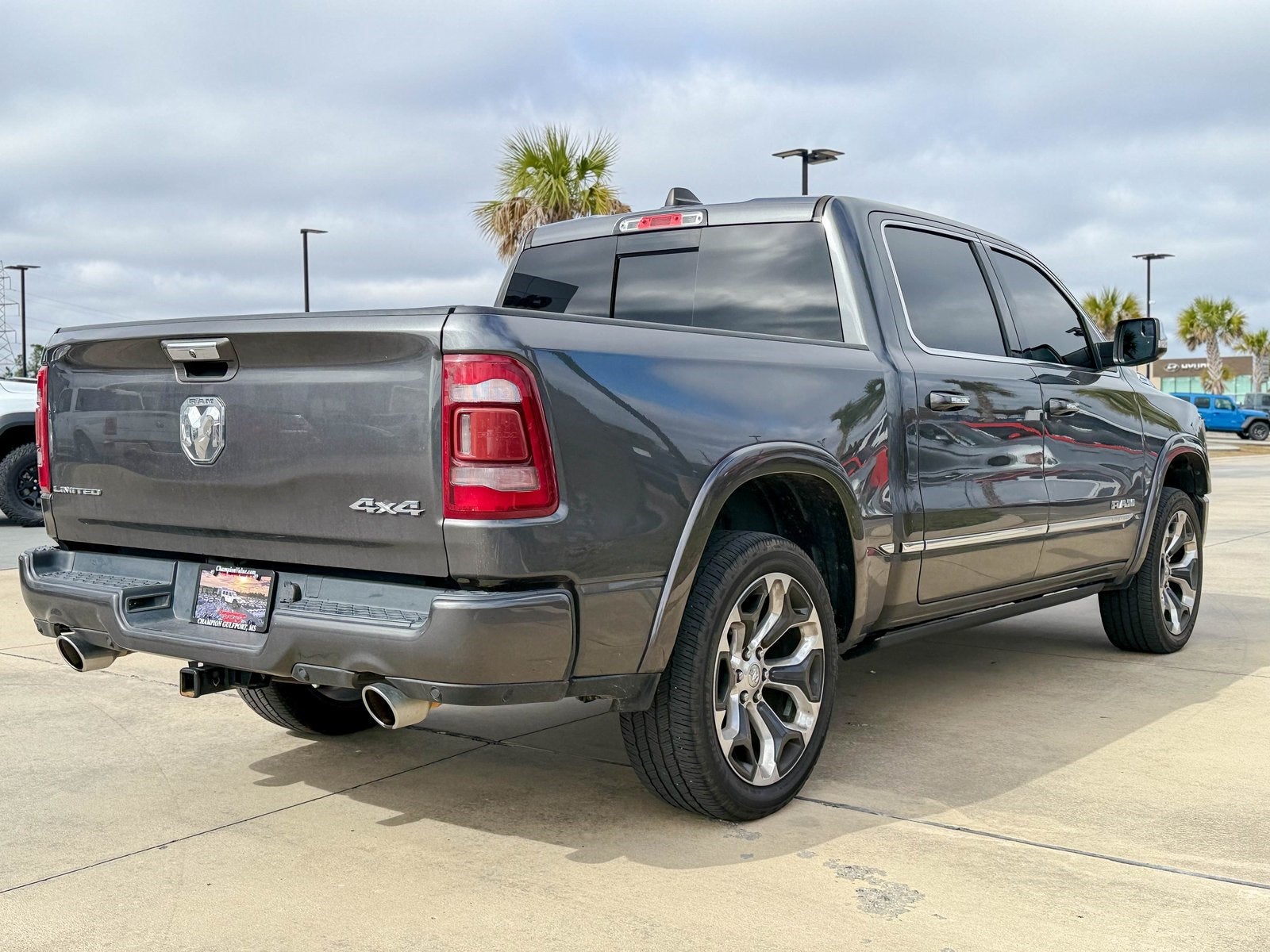 2020 RAM 1500 Limited Crew Cab 4x4 5'7' Box