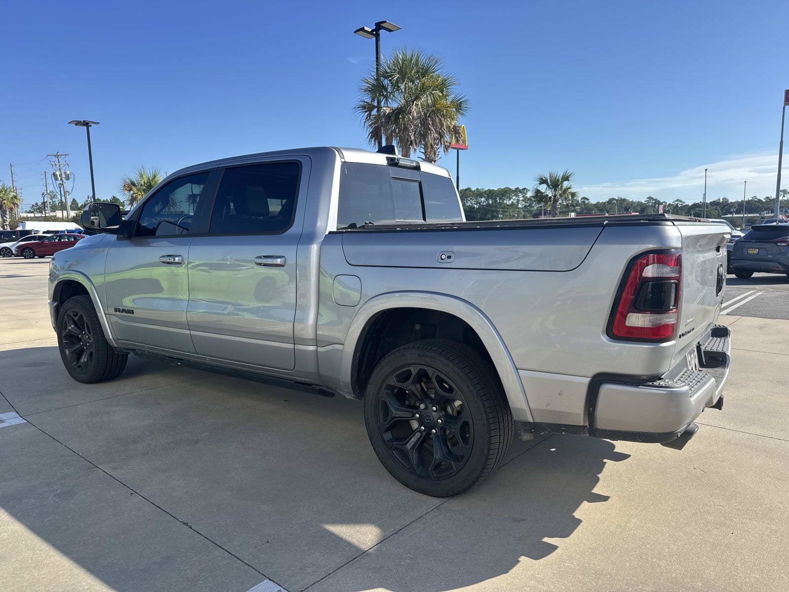 2022 RAM 1500 Limited Crew Cab 4x4 5'7' Box
