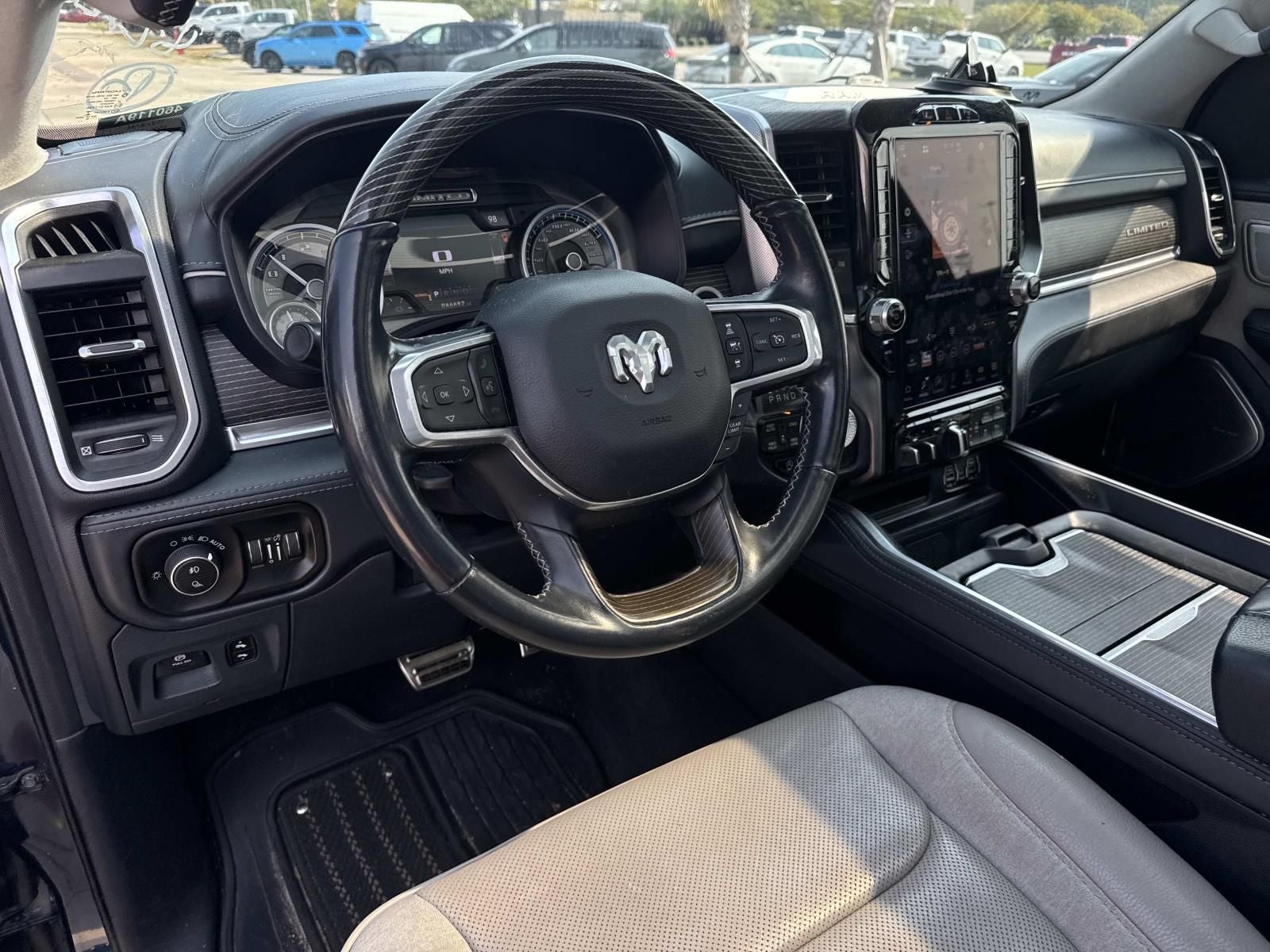 2022 RAM 1500 Limited Crew Cab 4x4 5'7' Box