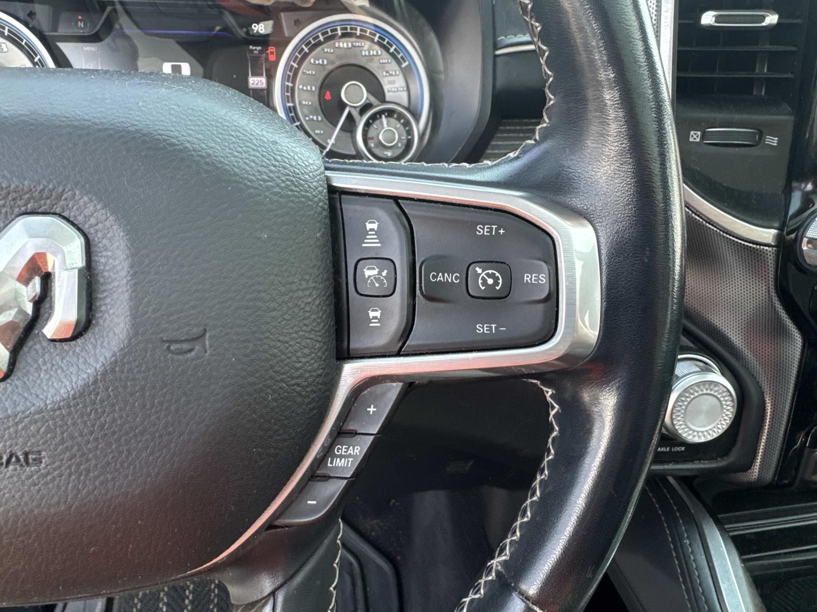 2022 RAM 1500 Limited Crew Cab 4x4 5'7' Box